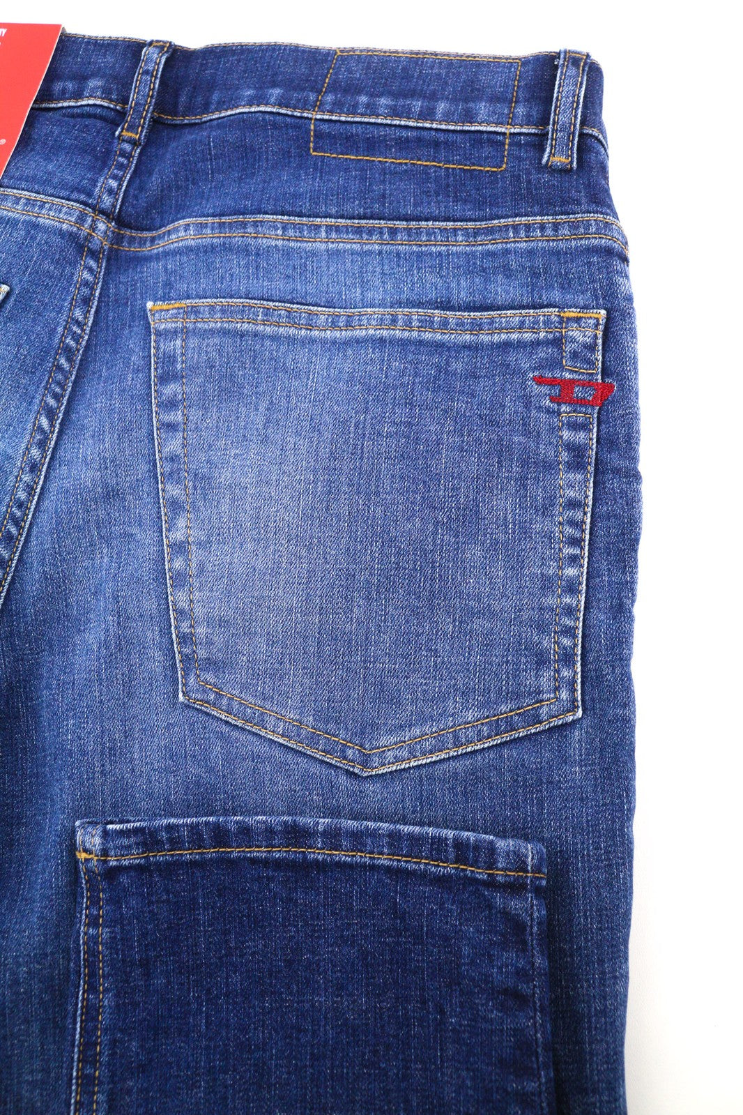 DIESEL 2005 D-Fining 09C72 vyriški džinsai W30/L32 vidutinio juosmens, įprasto dydžio, siaurėjančios, rekomenduojama kaina – 225 € 