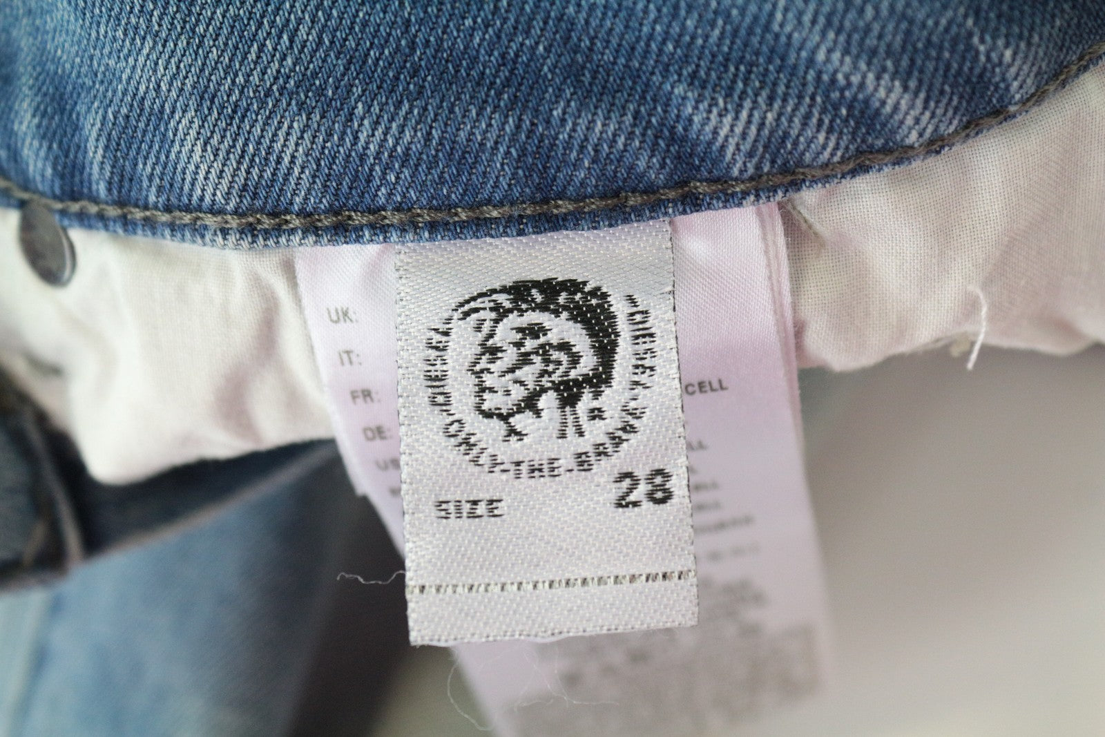 DIESEL D-Bazer 081AP Men's Jeans W28/L30 Light Blue Tapered Cotton Stretch Soft