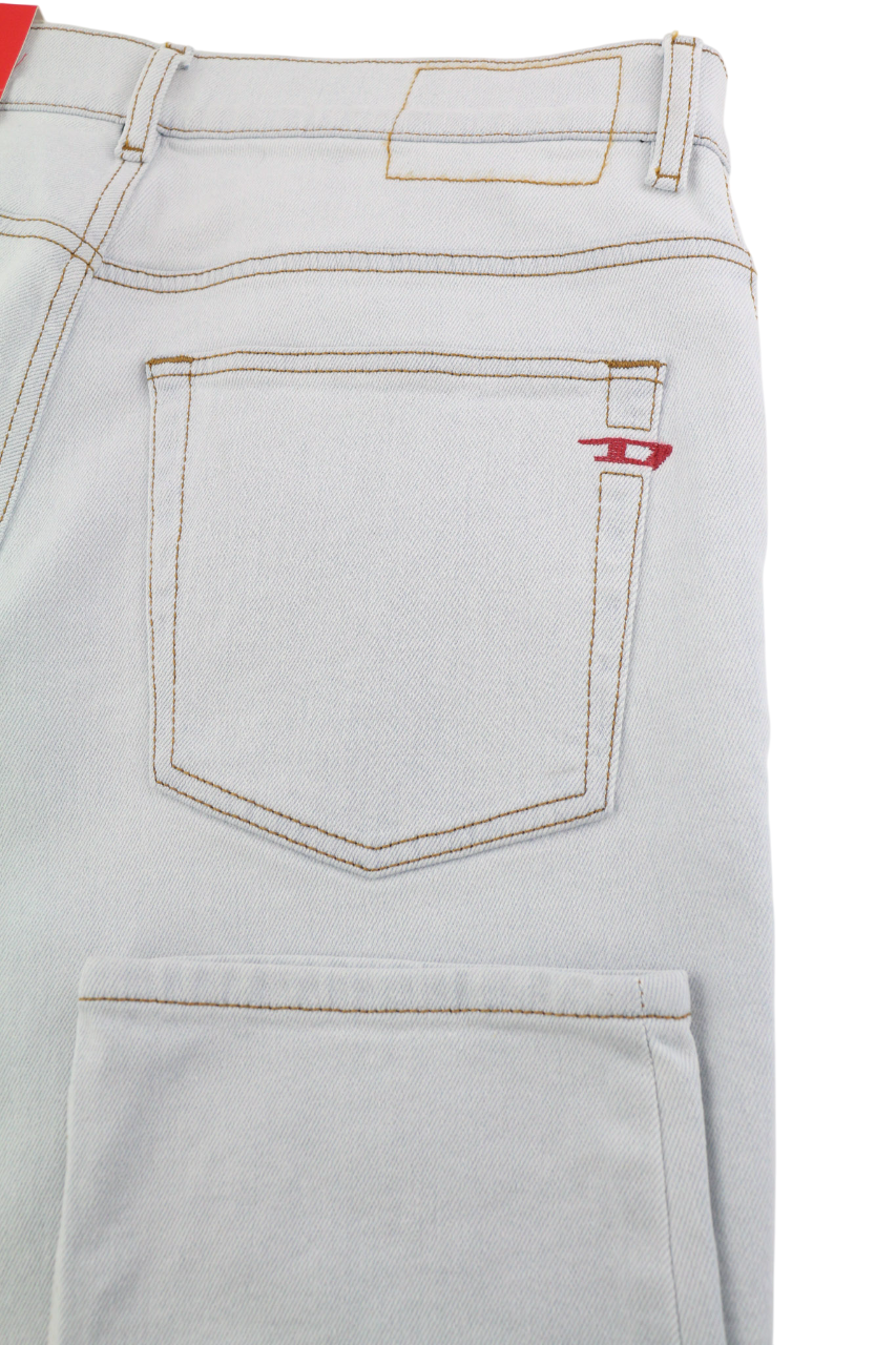 DIESEL 2005 D-Fining 09C06 vyriški džinsai W32/L34 įprasto kirpimo, siaurėjančiomis klešnėmis, vidutinio juosmens aukštyje 