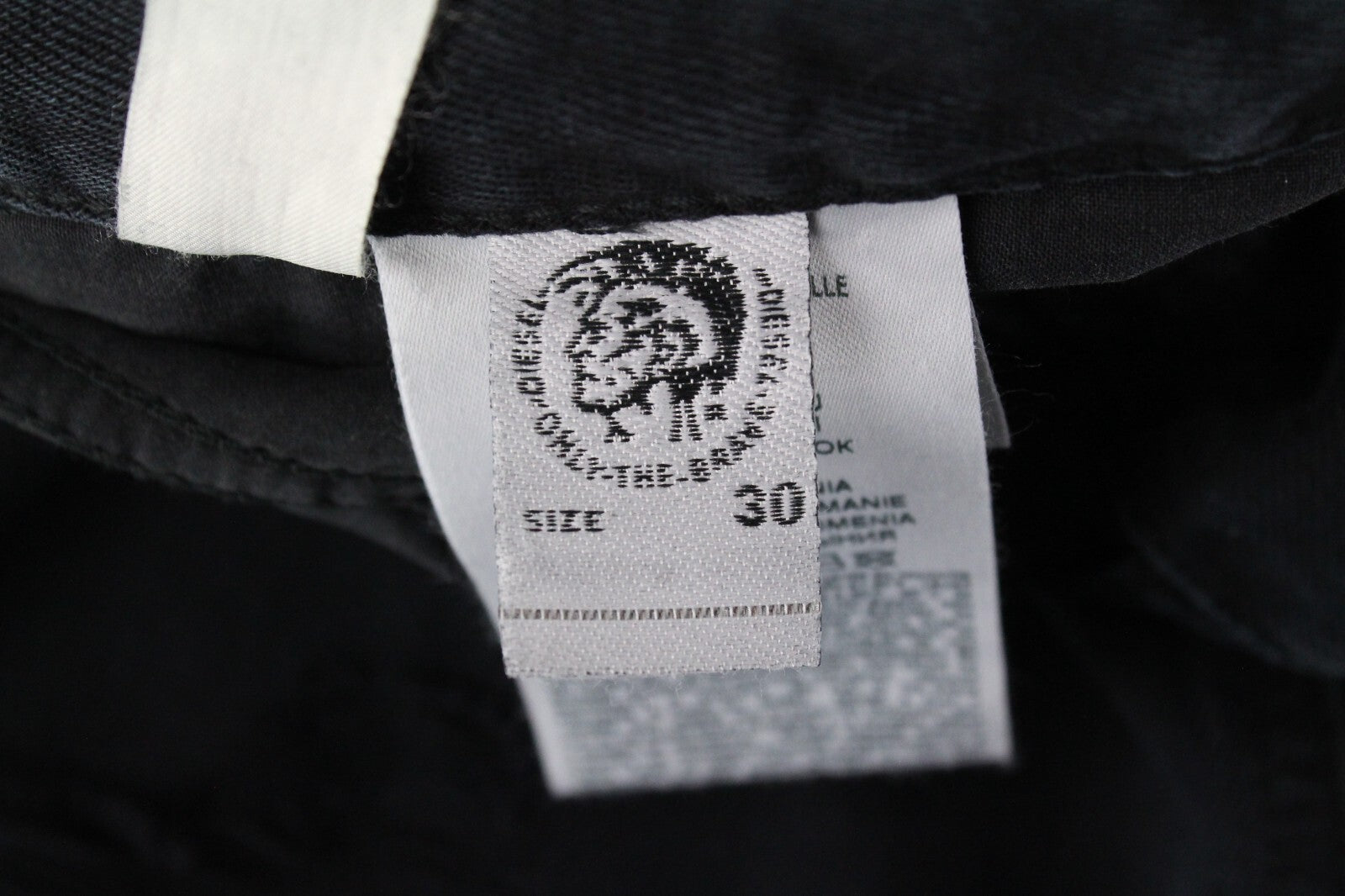 DIESEL Neekhol 084PM Womens W30/L32 Ripped Straight Jeans Dark Blue Cotton