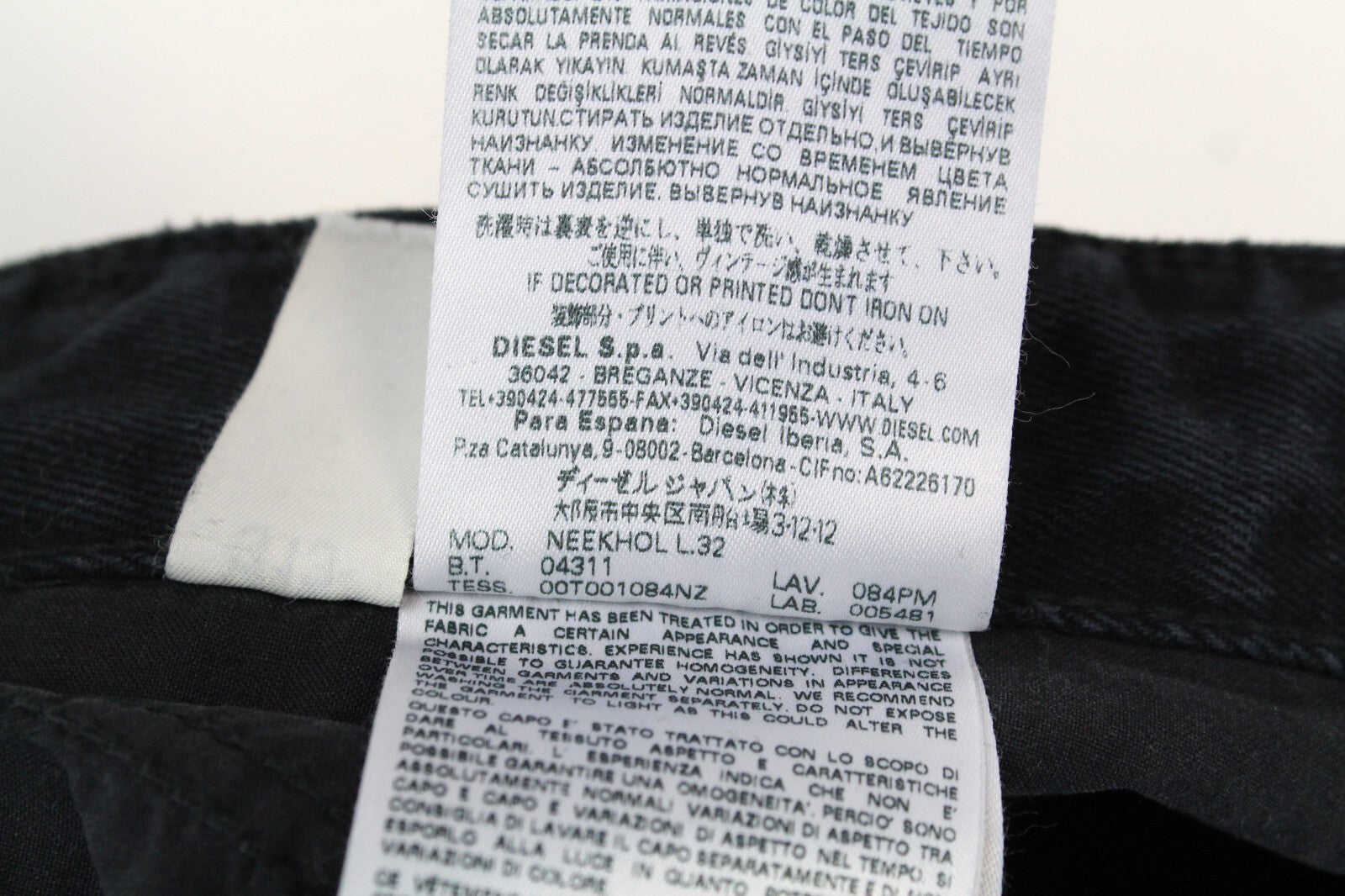 DIESEL Neekhol 084PM Womens W30/L32 Ripped Straight Jeans Dark Blue Cotton