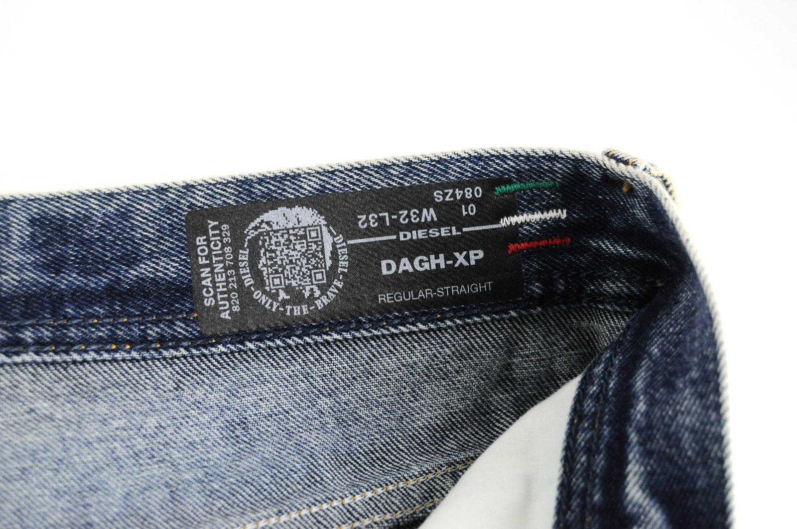 DIESEL Dagh-XP 084ZS Mens Jeans W32/L32 Straight Blue Washed  Cotton