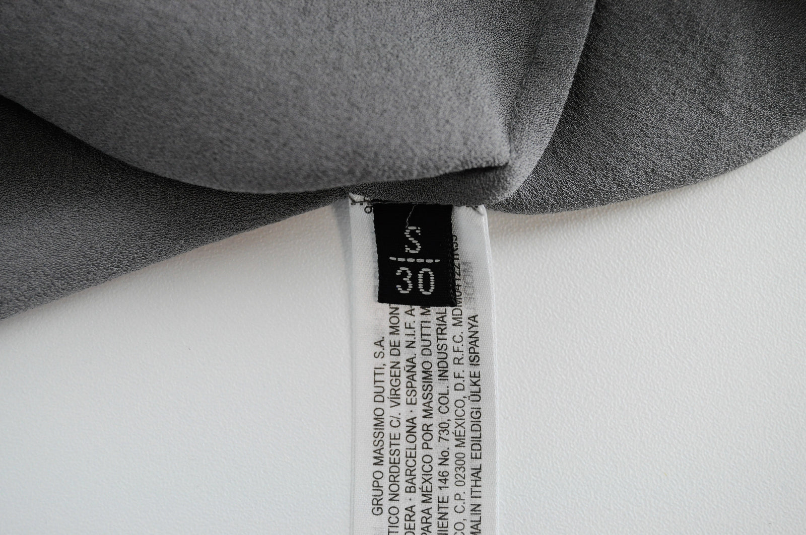 MASSIMO DUTTI Women Top S Sleeveless Round Neck Lightweight Pure Silk Gem Detail