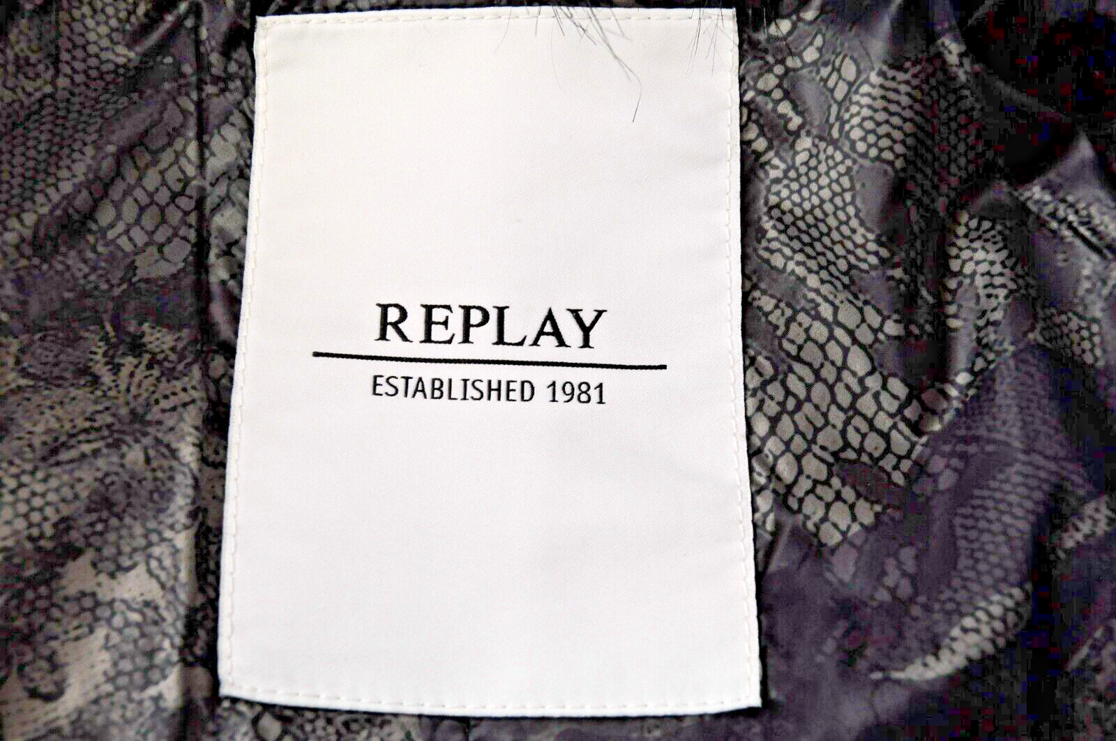 REPLAY Womens Jacket M Black Faux Fur Lined Hooded Padded Parka Long Sleeve