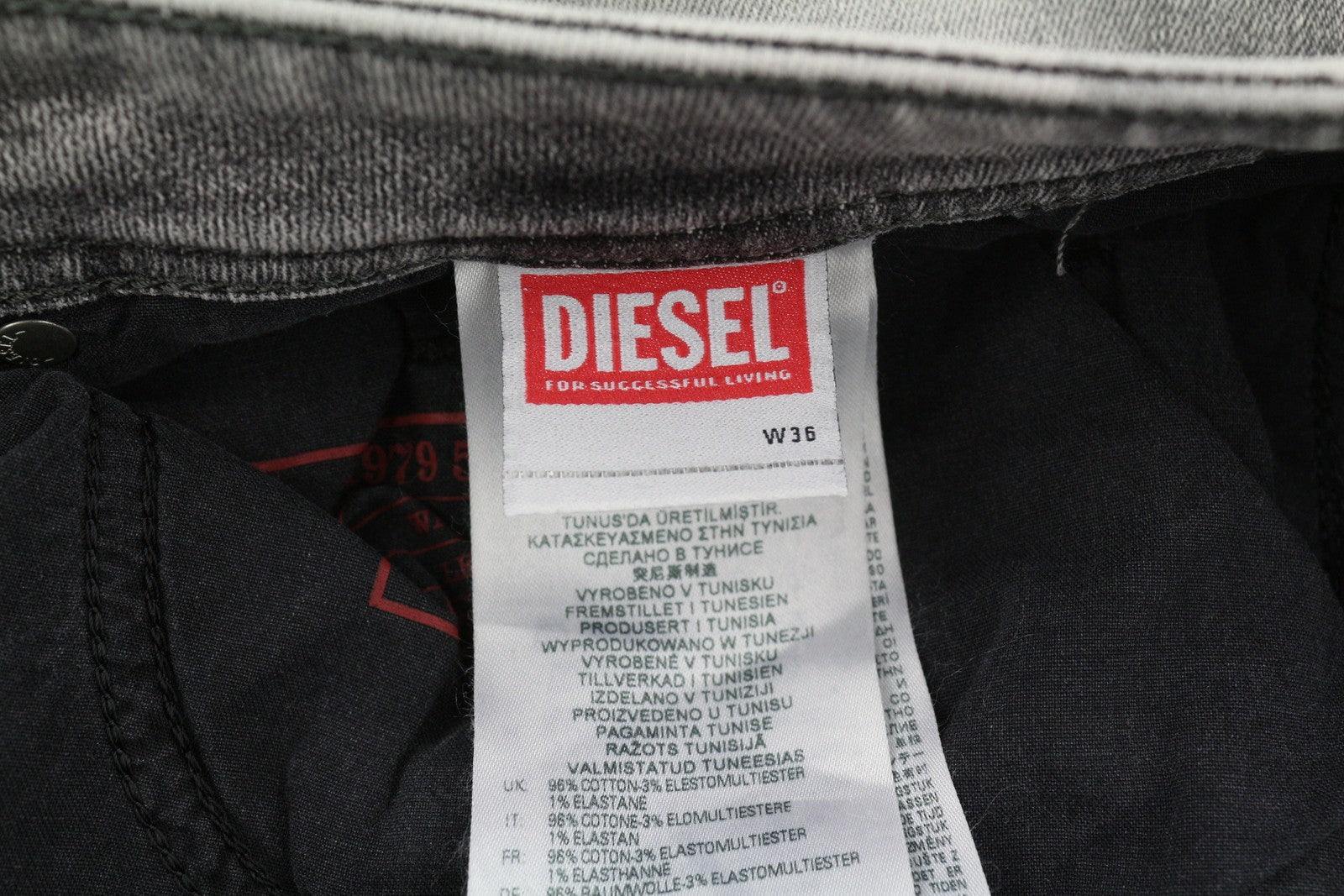 DIESEL 1979 Sleenker E9B97 Men Jeans W36/L32 Skinny Low Waist Distress RRP€250