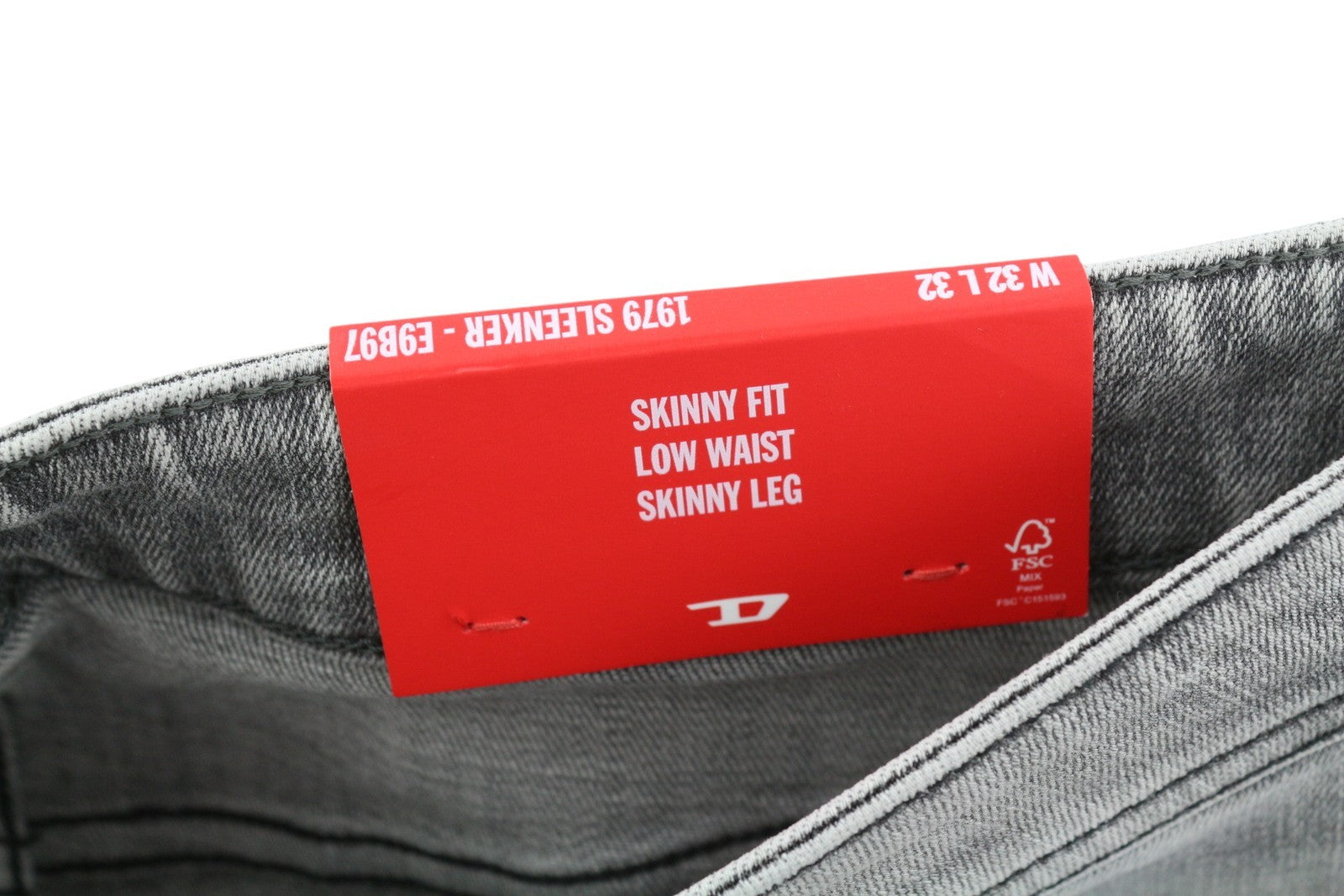 DIESEL 1979 Sleenker E9B97 Men Jeans W32/L32 Skinny Low Waist Distress RRP€250