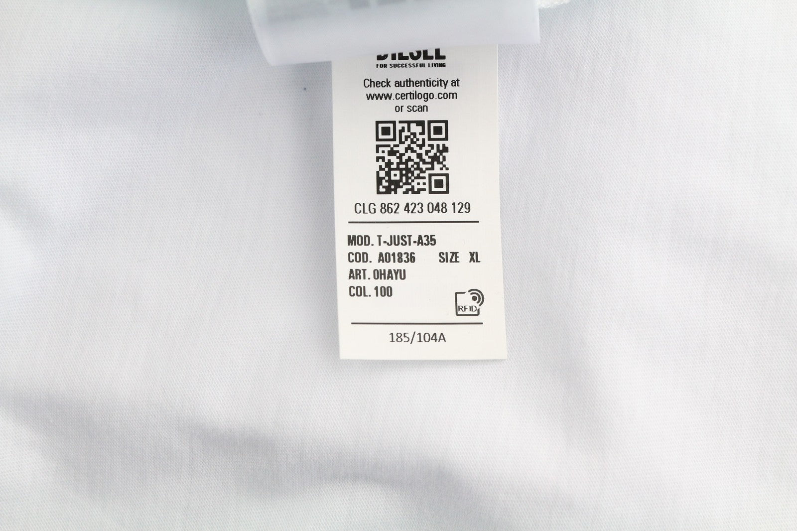 DIESEL T-Just-A35 vyriški marškinėliai XL dydžio, trumpomis rankovėmis, apvalia apykakle, priekyje, balti.