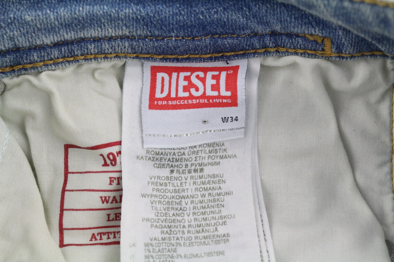 DIESEL 1979 Sleenker E9C01 Men Jeans W34/L32 Skinny Distress Blue RRP275
