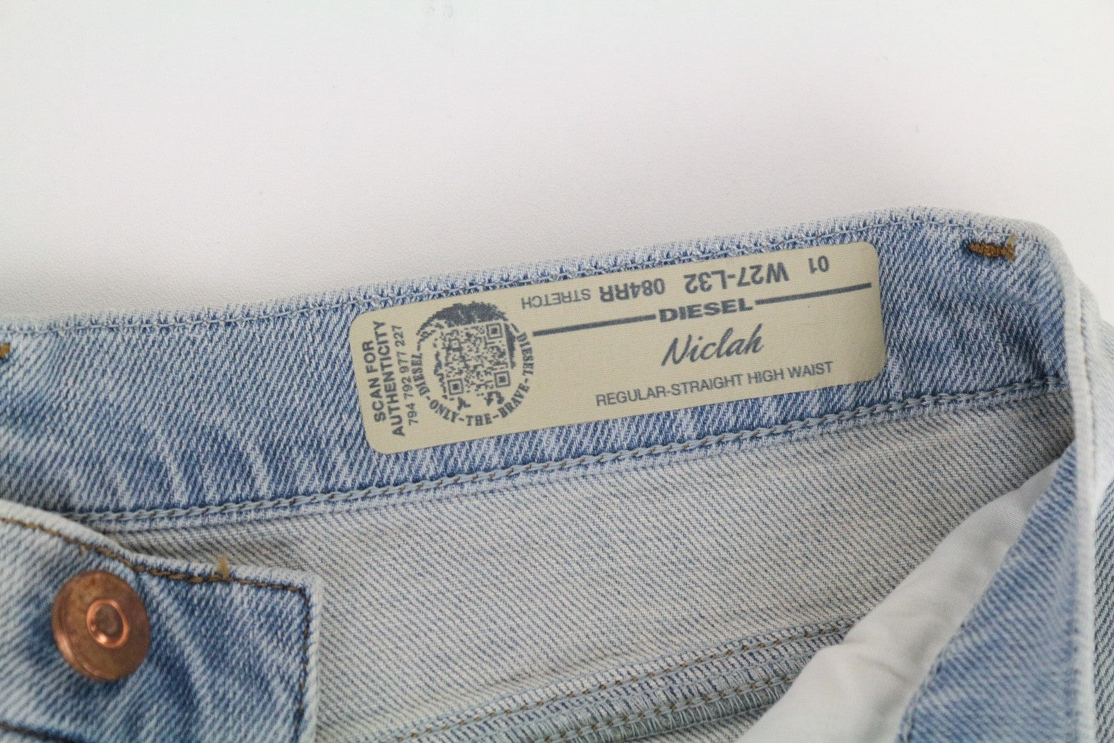 DIESEL Niclah 084RR Women's Straight Jeans W27/L32 High Waist Light Blue Denim