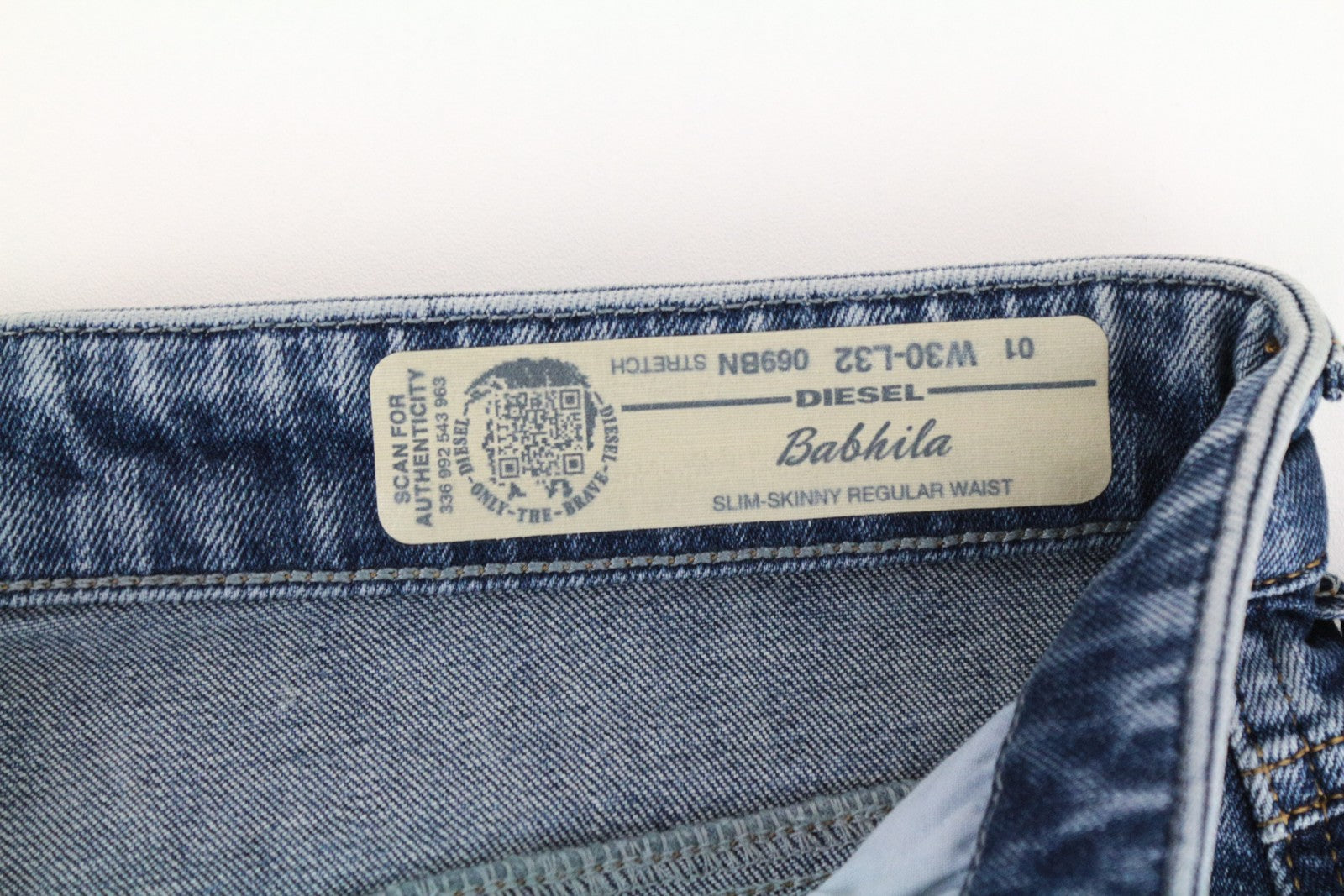 DIESEL Babhila 069BN Women's Skinny Jeans W30/L32 Light Blue Slim Stretch Fit