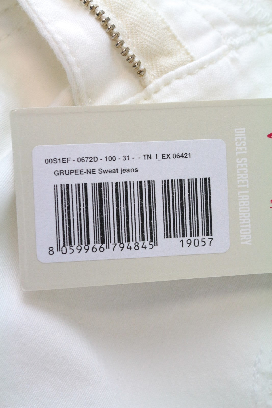 DIESEL Gruppe-Ne 0672D W31 White Jogg Sweatpants Slim Stretch Women's Jeans