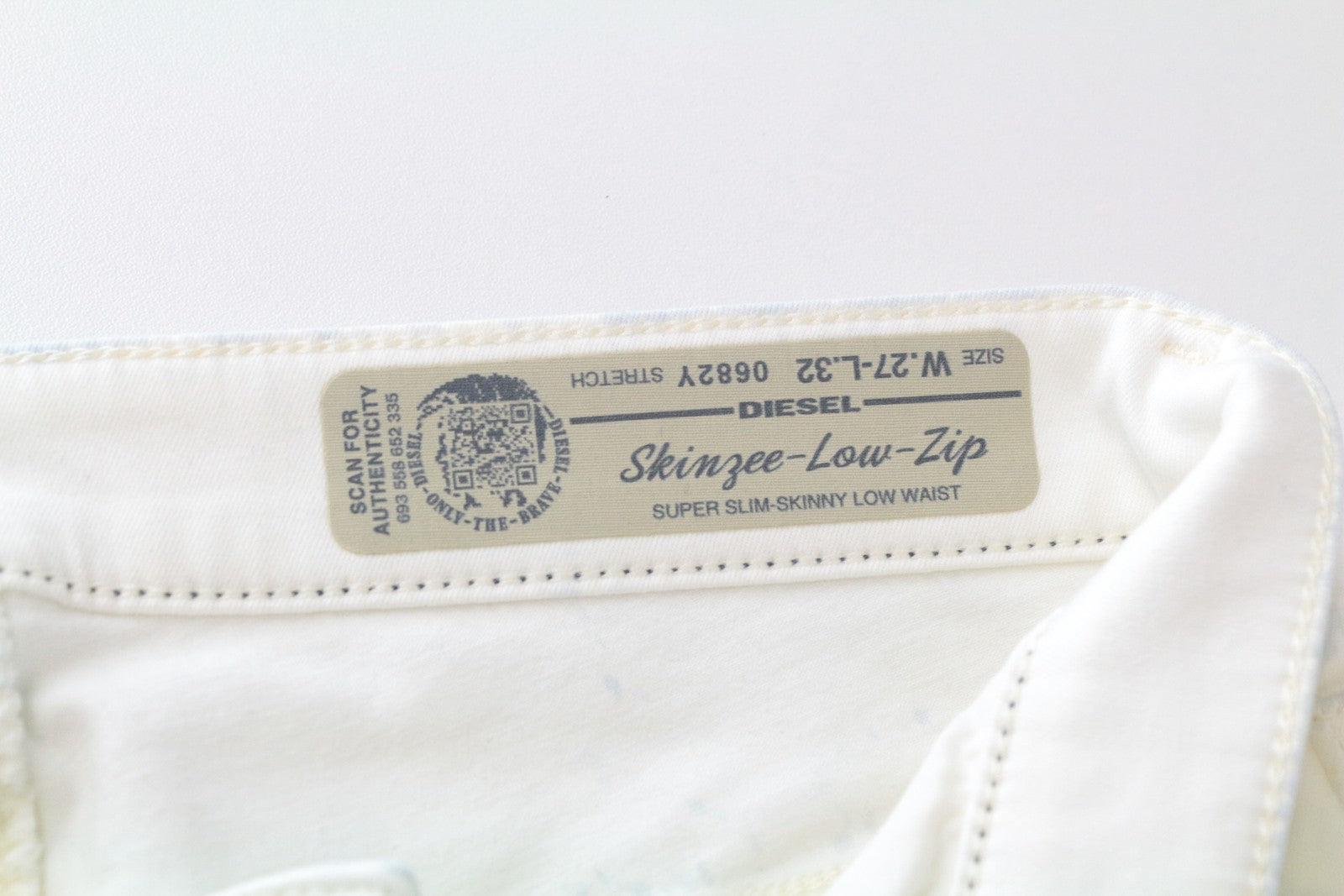 DIESEL Skinzee-Low-Zip 0682Y W27/L32 Off-White Skinny Slim Stretch Women's Jeans