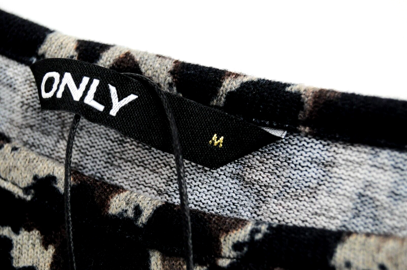 Only Womens T-Shirt M Black Brown Stretch Pullover Round Neck Animal Print