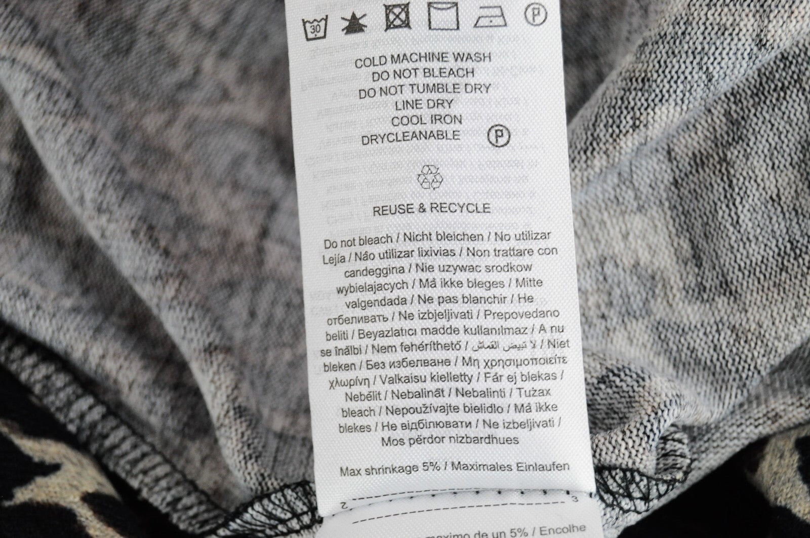 Only Womens T-Shirt M Black Brown Stretch Pullover Round Neck Animal Print