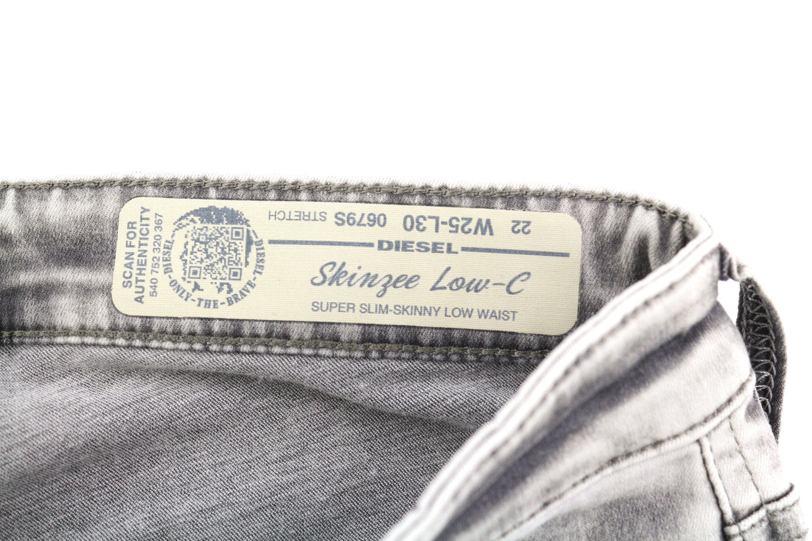 DIESEL Skinzee Low-C 0679C Women Jeans W25/L30 Super Slim Skinny Low Waist Grey