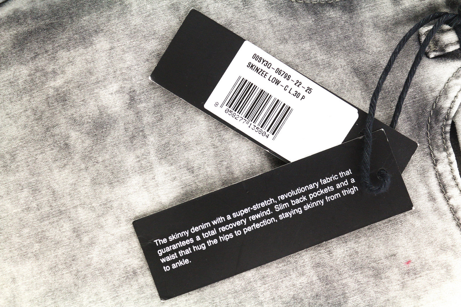 DIESEL Skinzee Low-C 0679C Women Jeans W25/L30 Super Slim Skinny Low Waist Grey