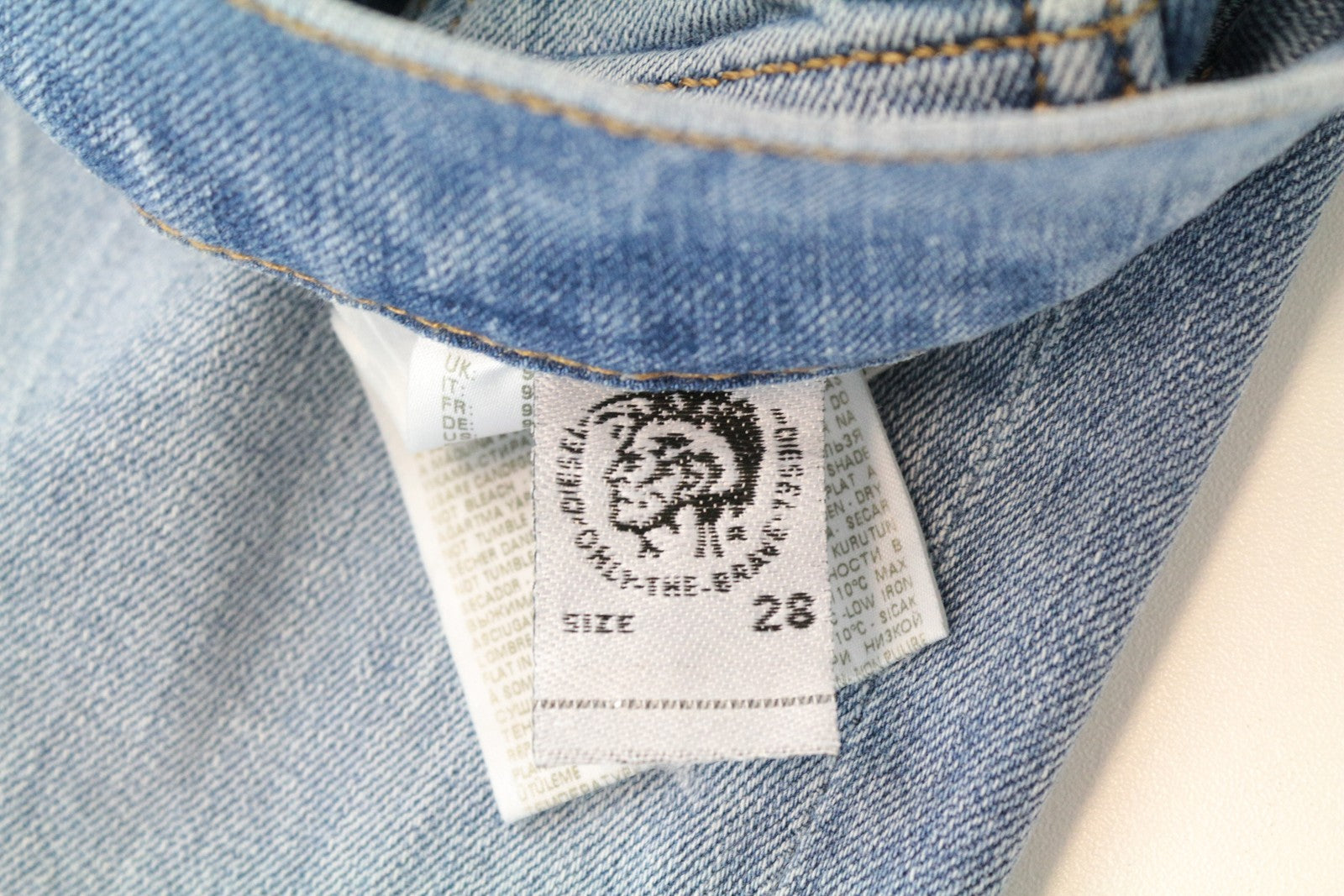 DIESEL D-Vider 081AL W28 L30 Men's Blue Carrot Fit  Stretch Light Jeans