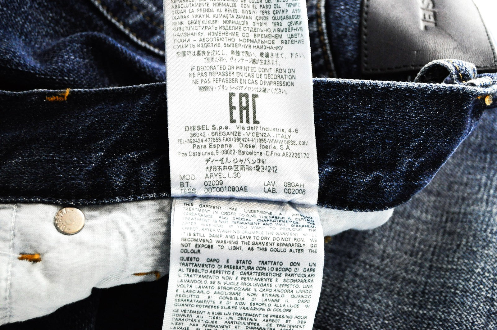 DIESEL Aryel 080AH W25 L30 Aged Look Ripped Blue  Womens's Straight Jeans