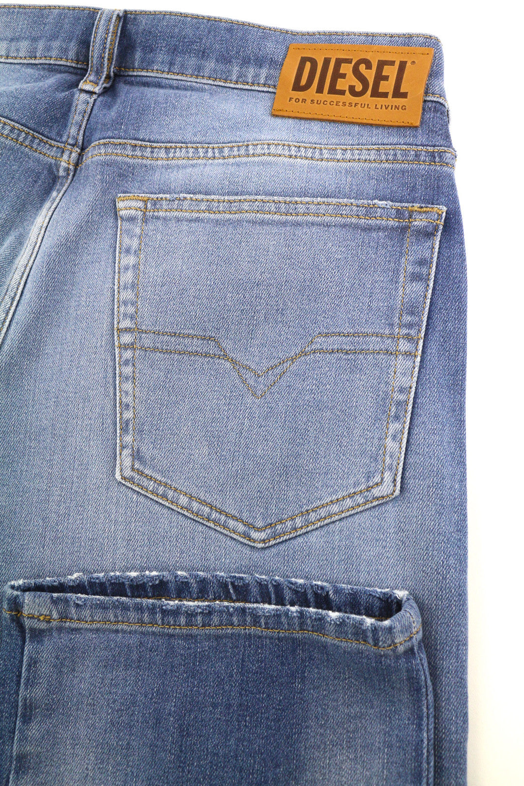 DIESEL D-Mihtry 009NF Men Jeans W32/L30 Straight Stretch Buttoned Washed Denim