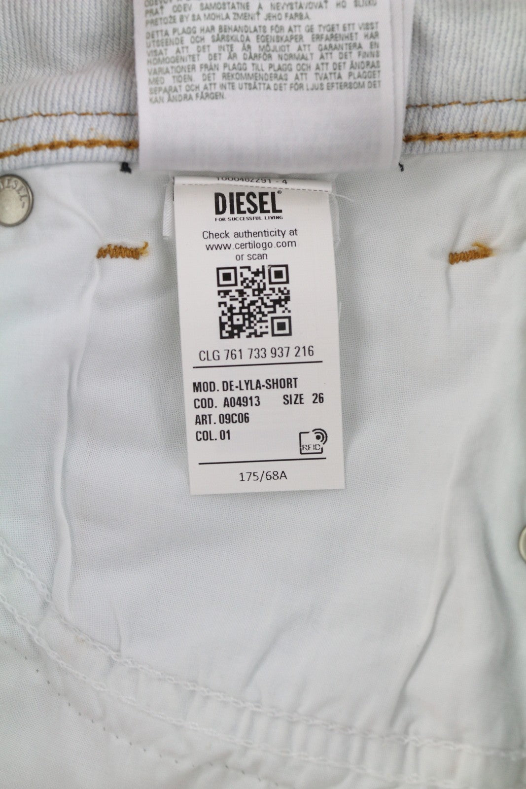 DIESEL De-Lyla 09C06 Women Shorts W26 Light Blue Denim Zip Fly Pockets Casual