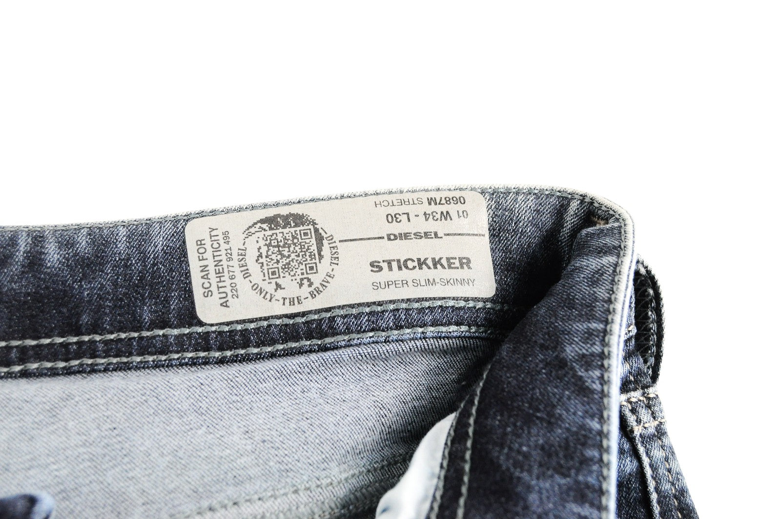 DIESEL Stickker 0687M vyriški aptempti itin ploni džinsai W34 L30 akmens mėlynumo 