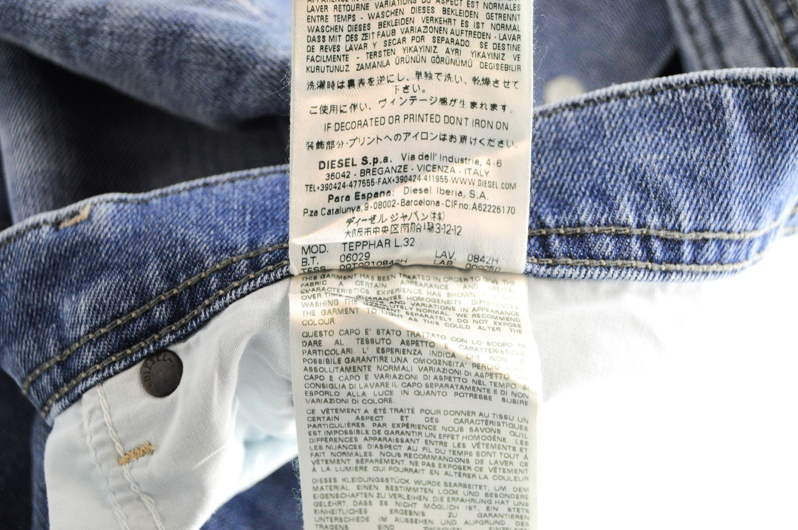 DIESEL Tepphar 0842H vyriški W33 L32 morkų spalvos džinsai šviesiai mėlyni skalbti 