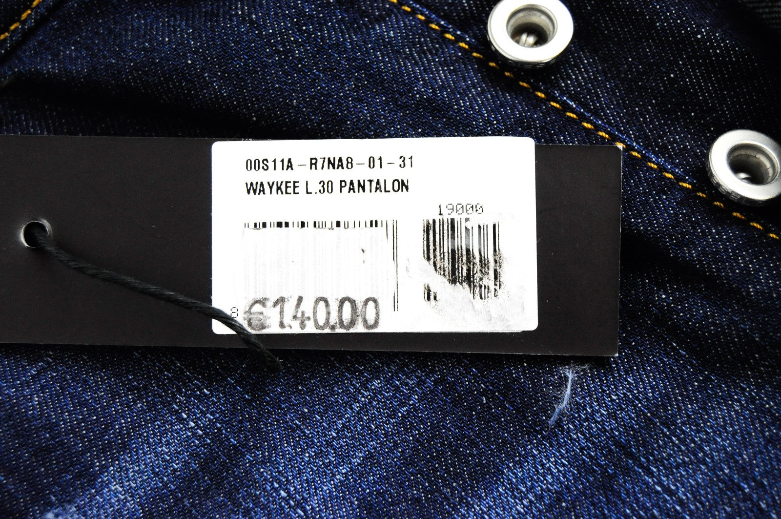 DIESEL Waykee R7NA8 vyriški mėlyni dirbtinės odos džinsai su sagomis, W28 L30 gofruotu gofruotu audiniu 