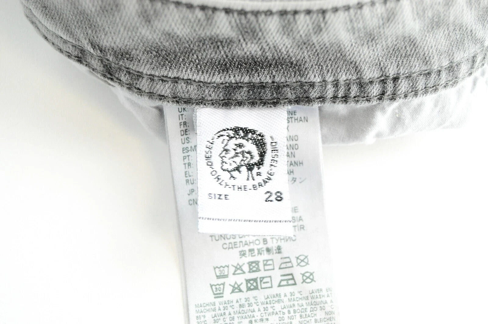 DIESEL Buster 069II vyriški ploni siaurėjantys džinsai, W28 L34, pilki, medvilniniai, šviesiai skalbti 