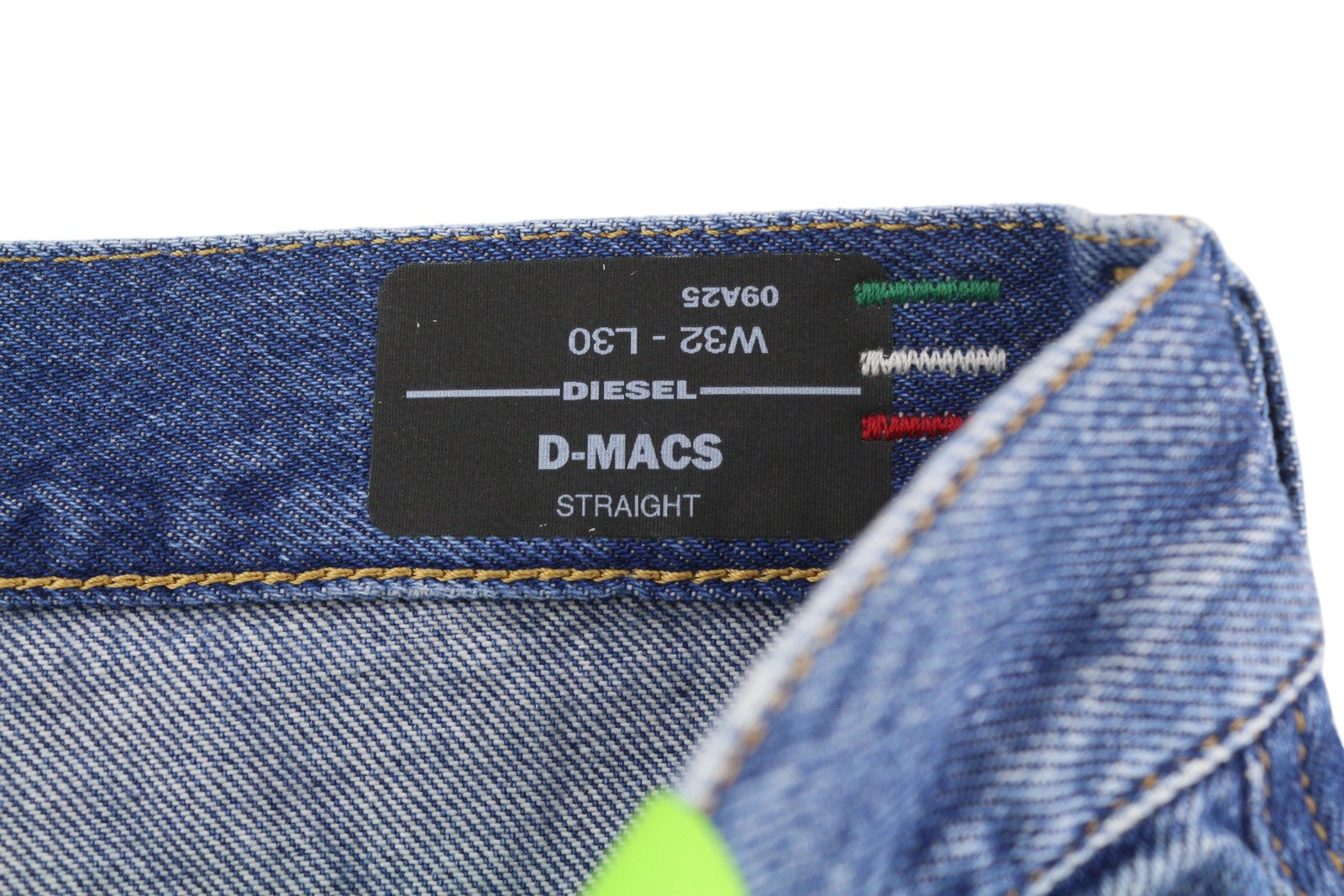 DIESEL D-Macs 09A25 Men Jeans W32/L30 Straight Fit Ripped RRP€250 Washed Blue