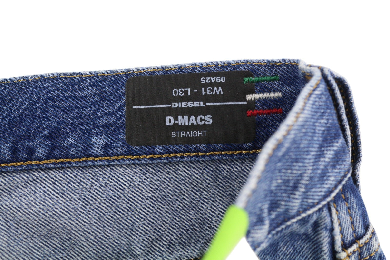 DIESEL D-Macs 09A25 Men Jeans W31/L30 Straight Fit Ripped RRP€250 Washed Blue