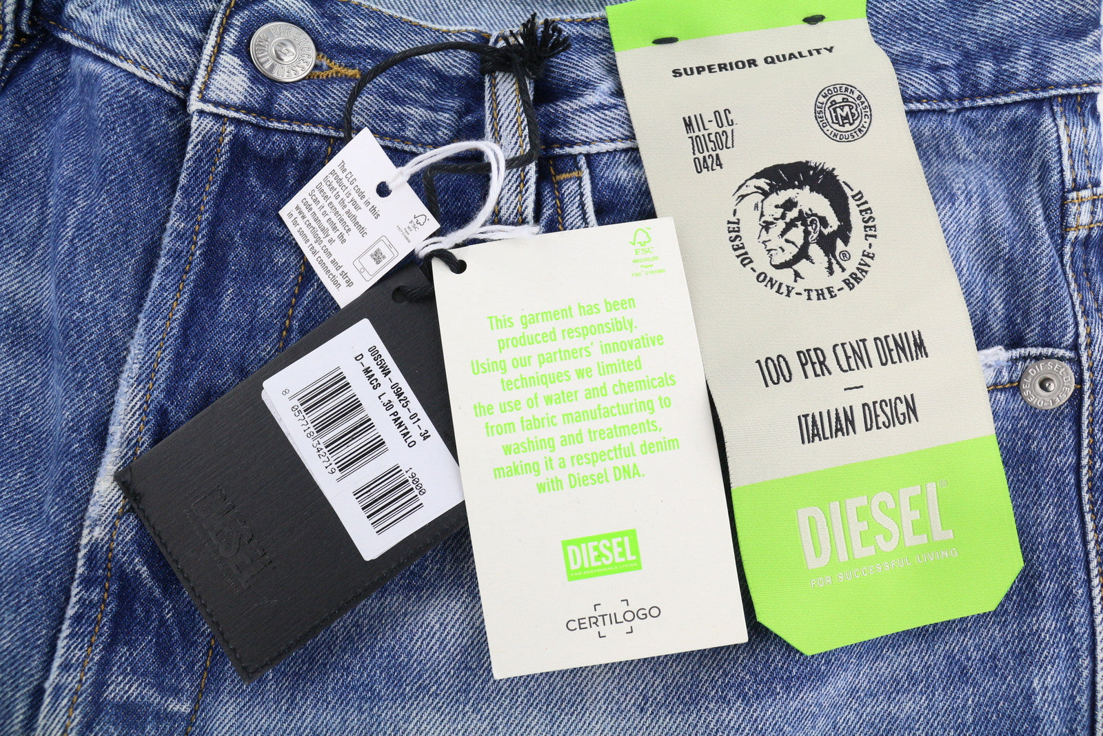 DIESEL D-Macs 09A25 Men Jeans W34/L30 Straight Fit Ripped RRP€250 Washed Blue