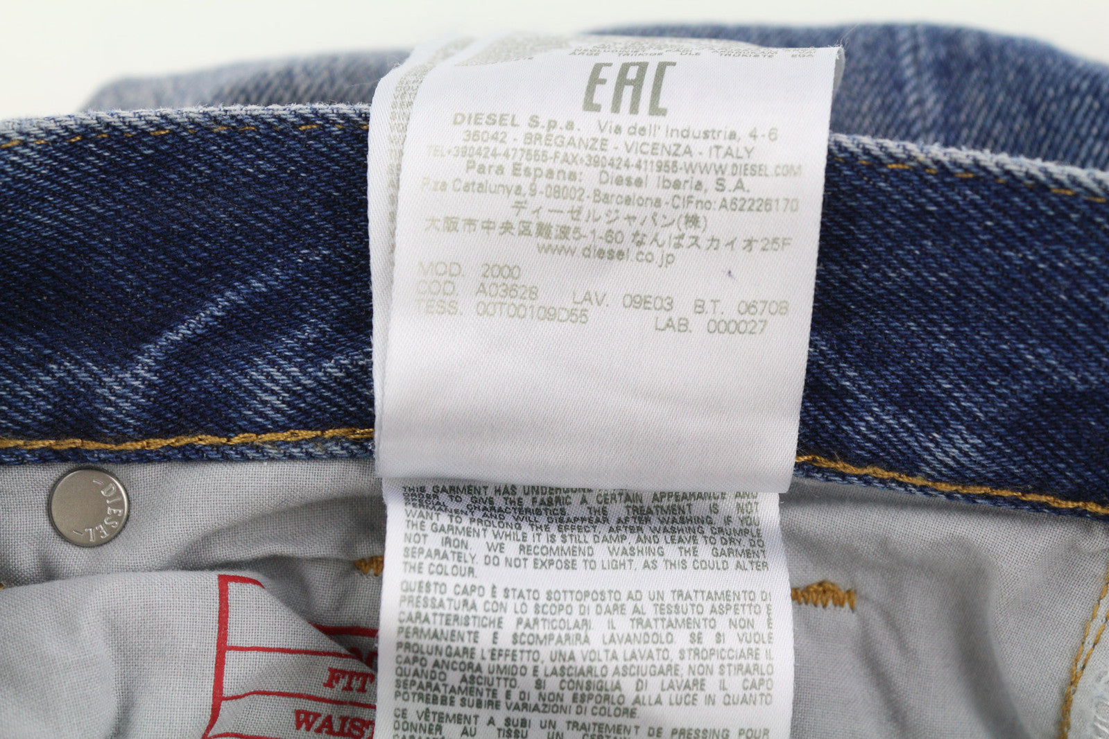 DIESEL 2000 09E03 Women Jeans W29/L30 Regular Fit Mid Waist Flare Leg Washed