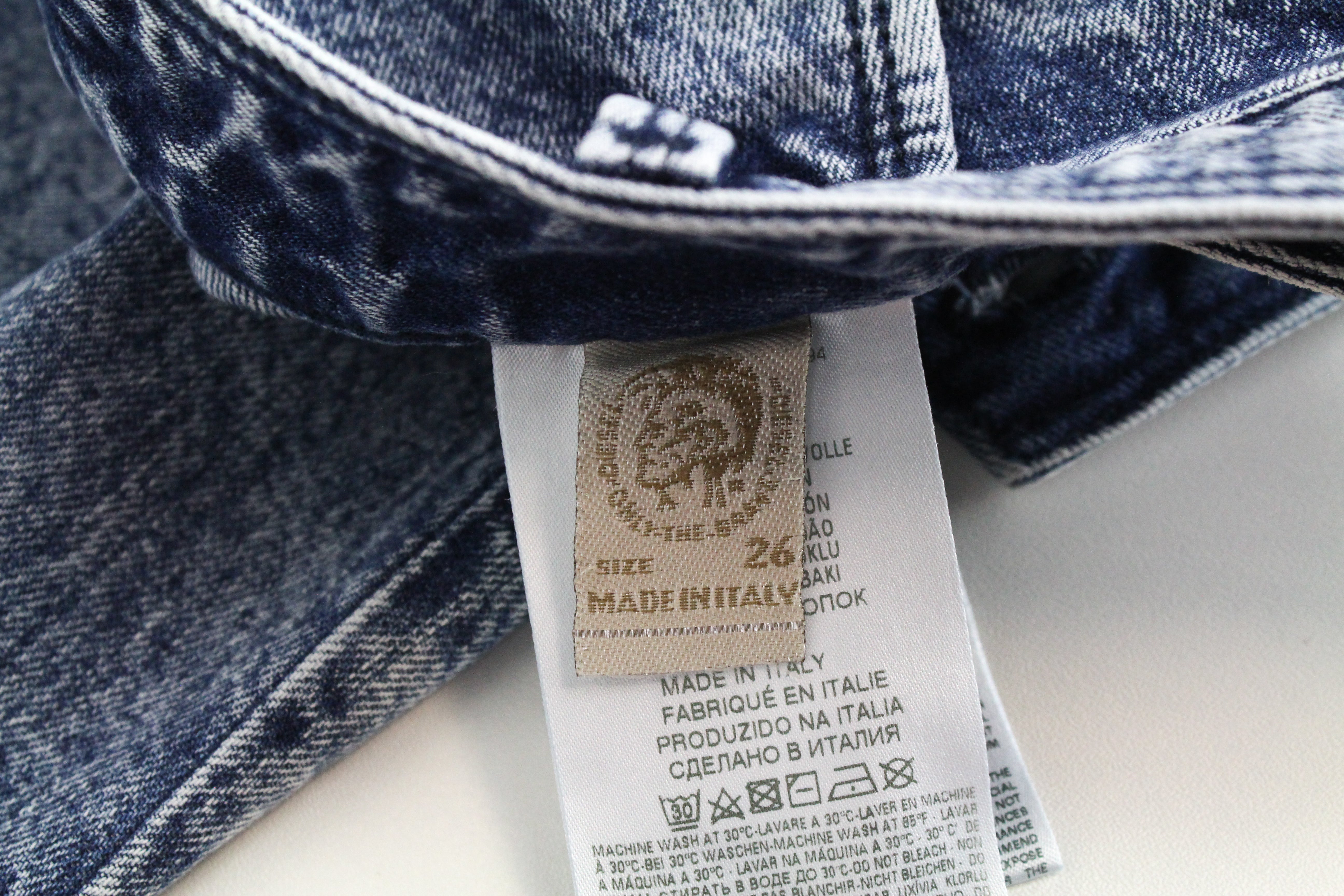 DIESEL Fayza-Evo 084MH Women's Jeans W26/L32 Relaxed Boyfriend Blue Wash