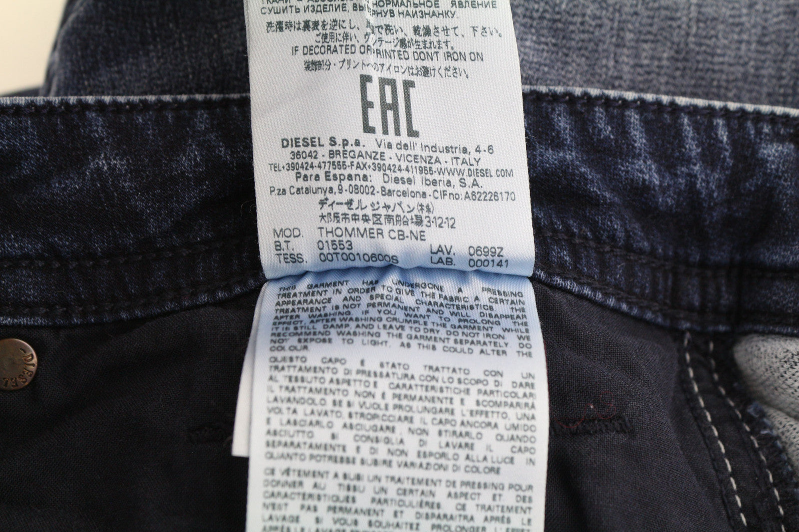 DIESEL Thommer CB-NE 0699Z Men Jeans W28 Jogg Sweat Stretch Ripped Washed Blue