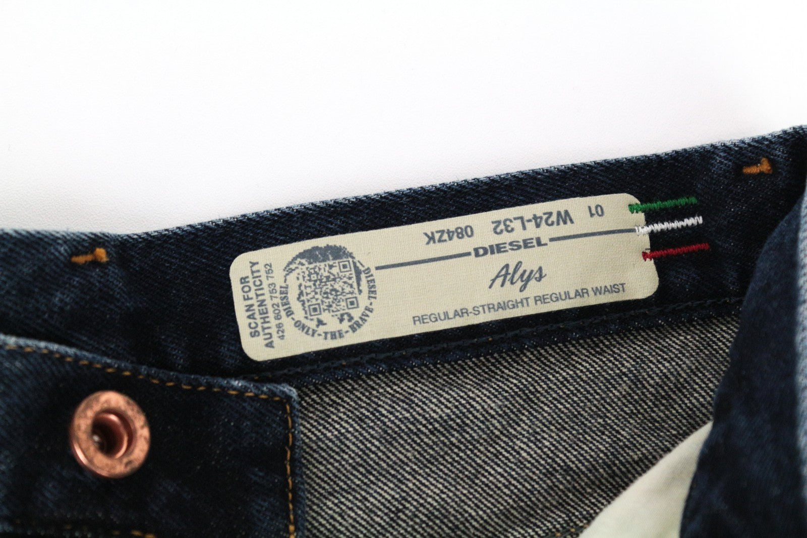 DIESEL Alys 084ZK Jeans W24/L32 Women Blue Washed Cotton Straight Fit