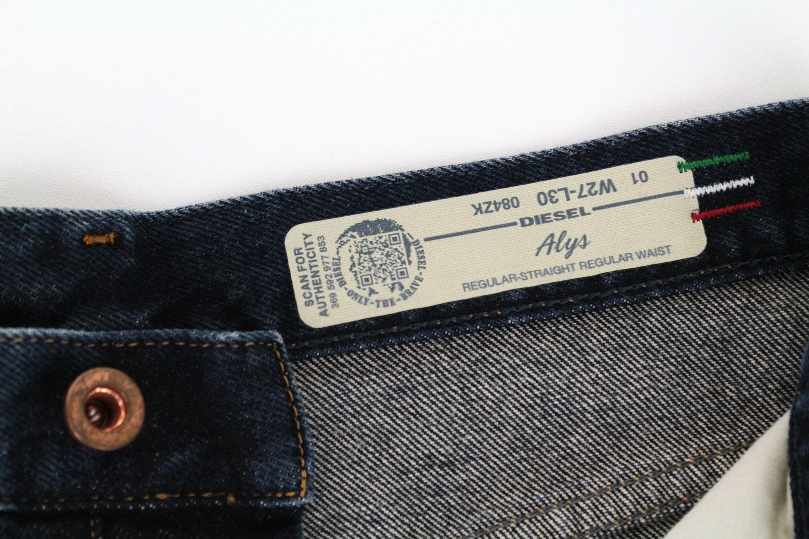 DIESEL Alys 084ZK W27/L30 Dark Blue Straight Jeans Women Pure Cotton