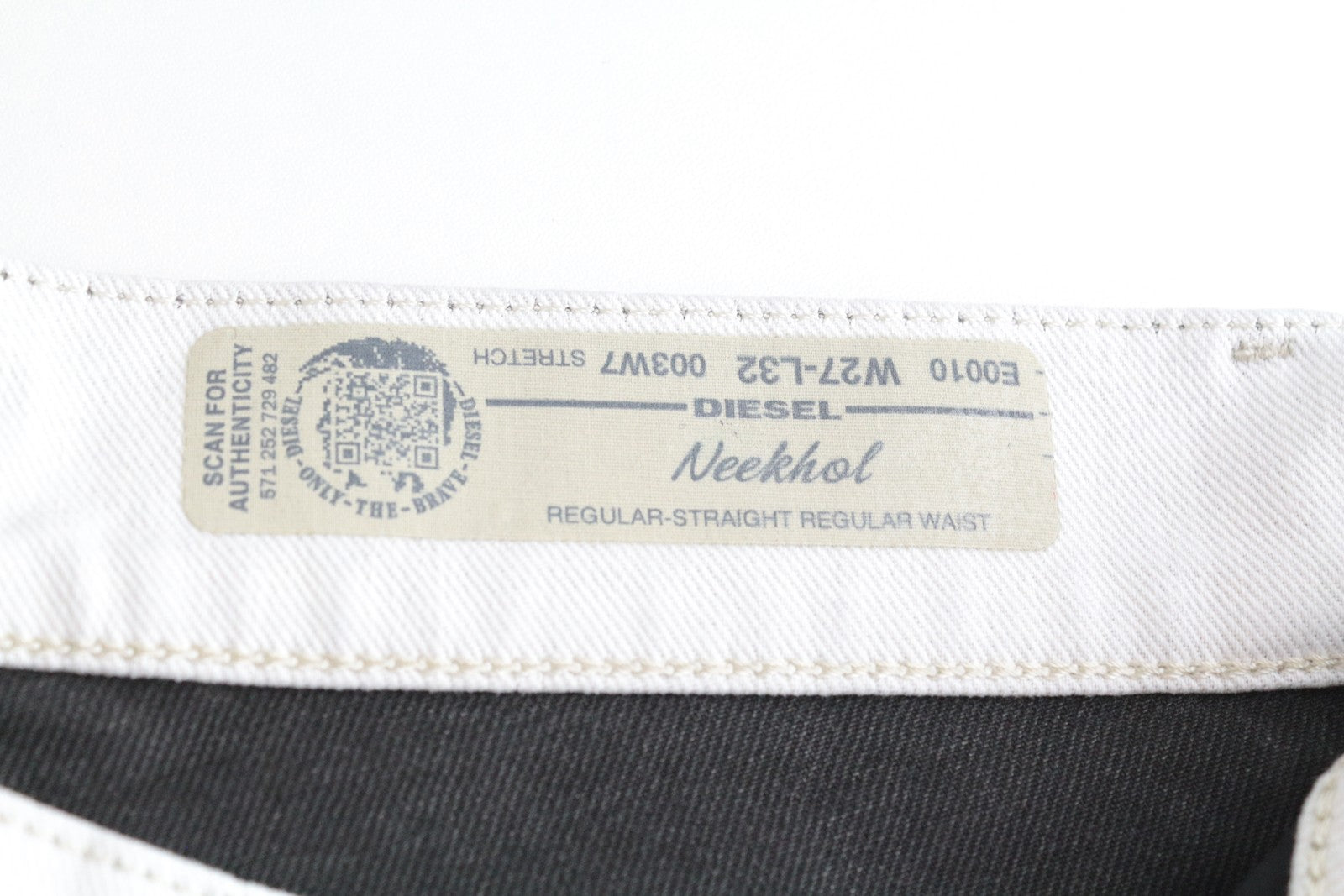 DIESEL Neekhol 003W7 Women's W27 L32 Light Blue Cotton Straight Stretch Jeans