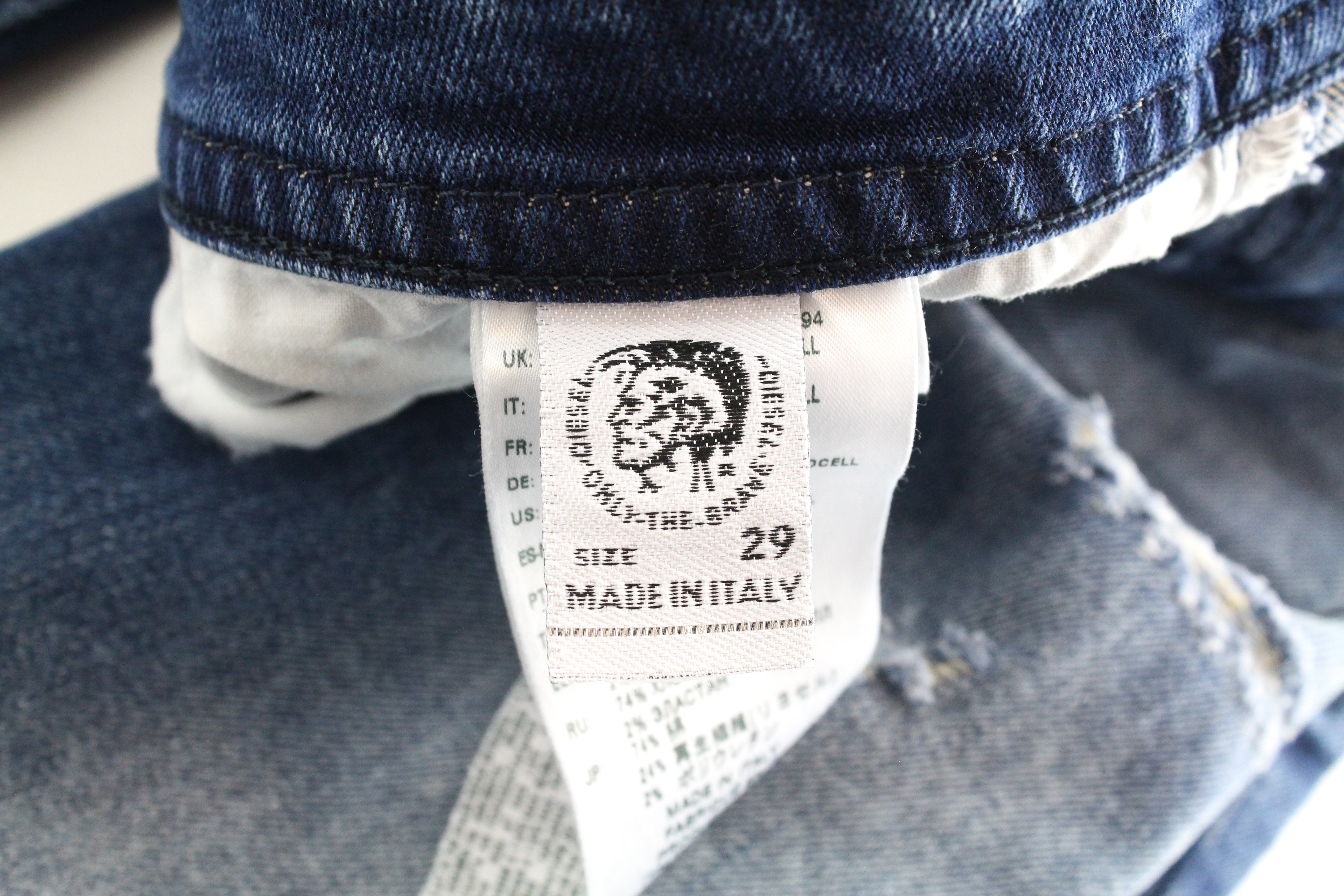 DIESEL Buster 081AQ Men's Jeans W29 L34 Blue Ripped Taper Slim Fit Stretch