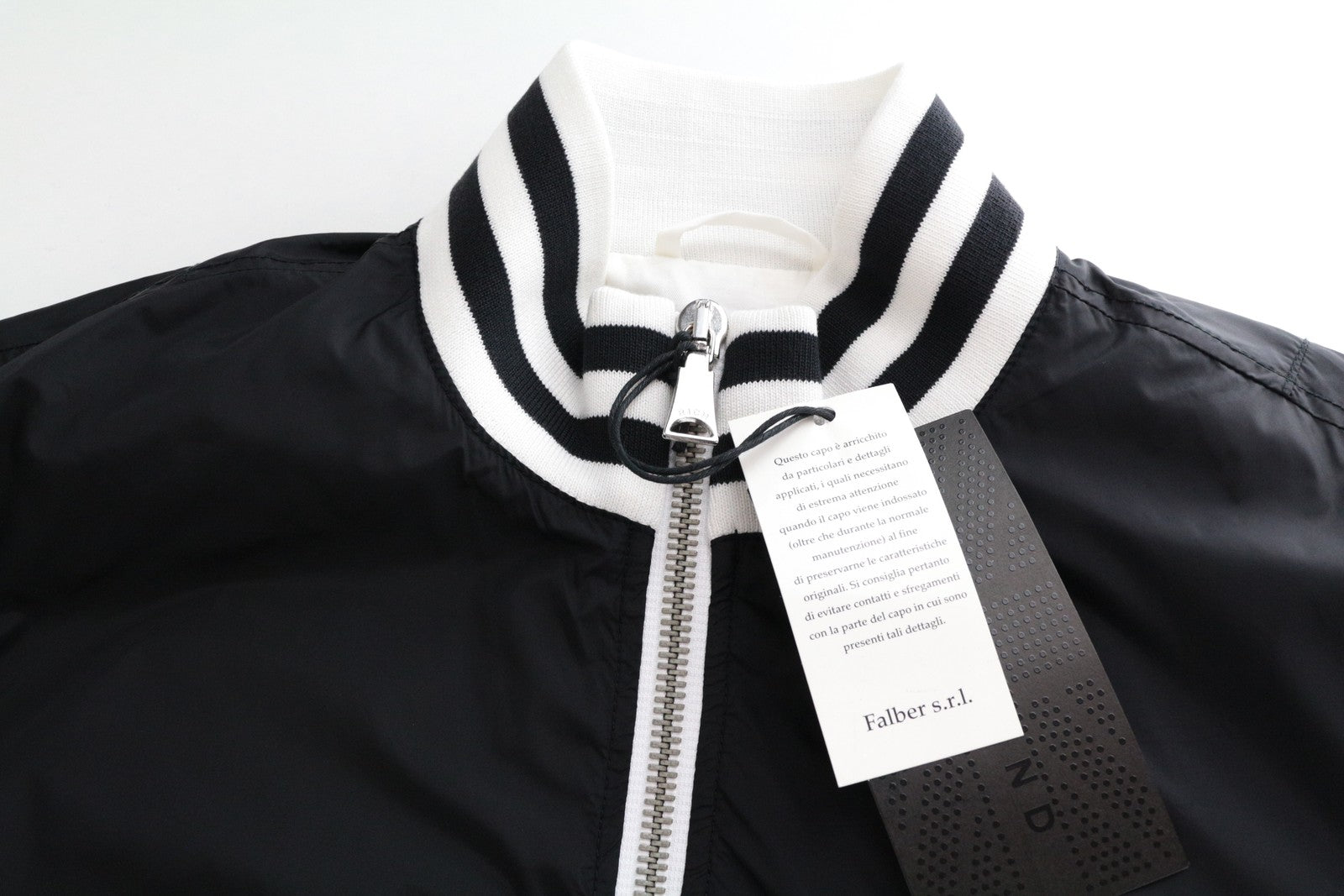 RICHMOND vyriška striukė 46 juoda, su užtrauktuku, pamušalu, vienaeilis, ilgomis rankovėmis, elegantiška 