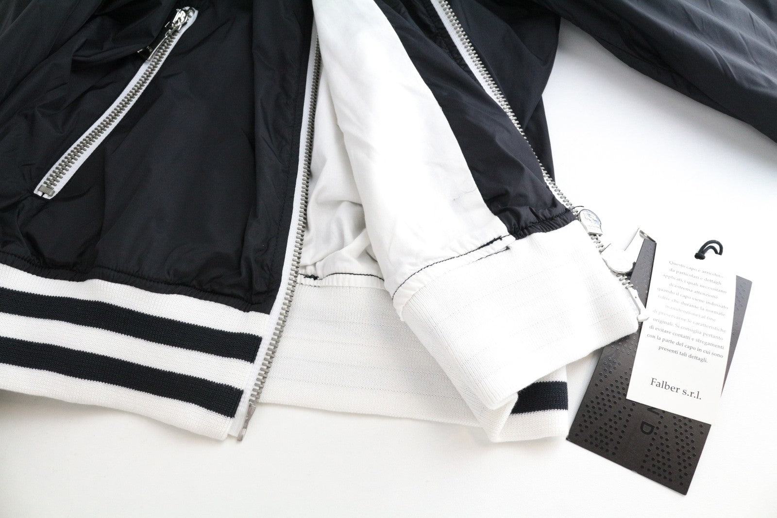 RICHMOND vyriška striukė 46 juoda, su užtrauktuku, pamušalu, vienaeilis, ilgomis rankovėmis, elegantiška 