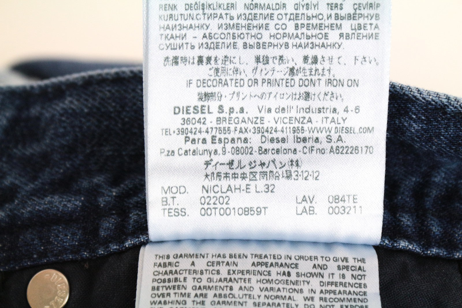 DIESEL Niclah-E 084TE Women Jeans W25/L32 Straight Fit Cotton Blue Wash