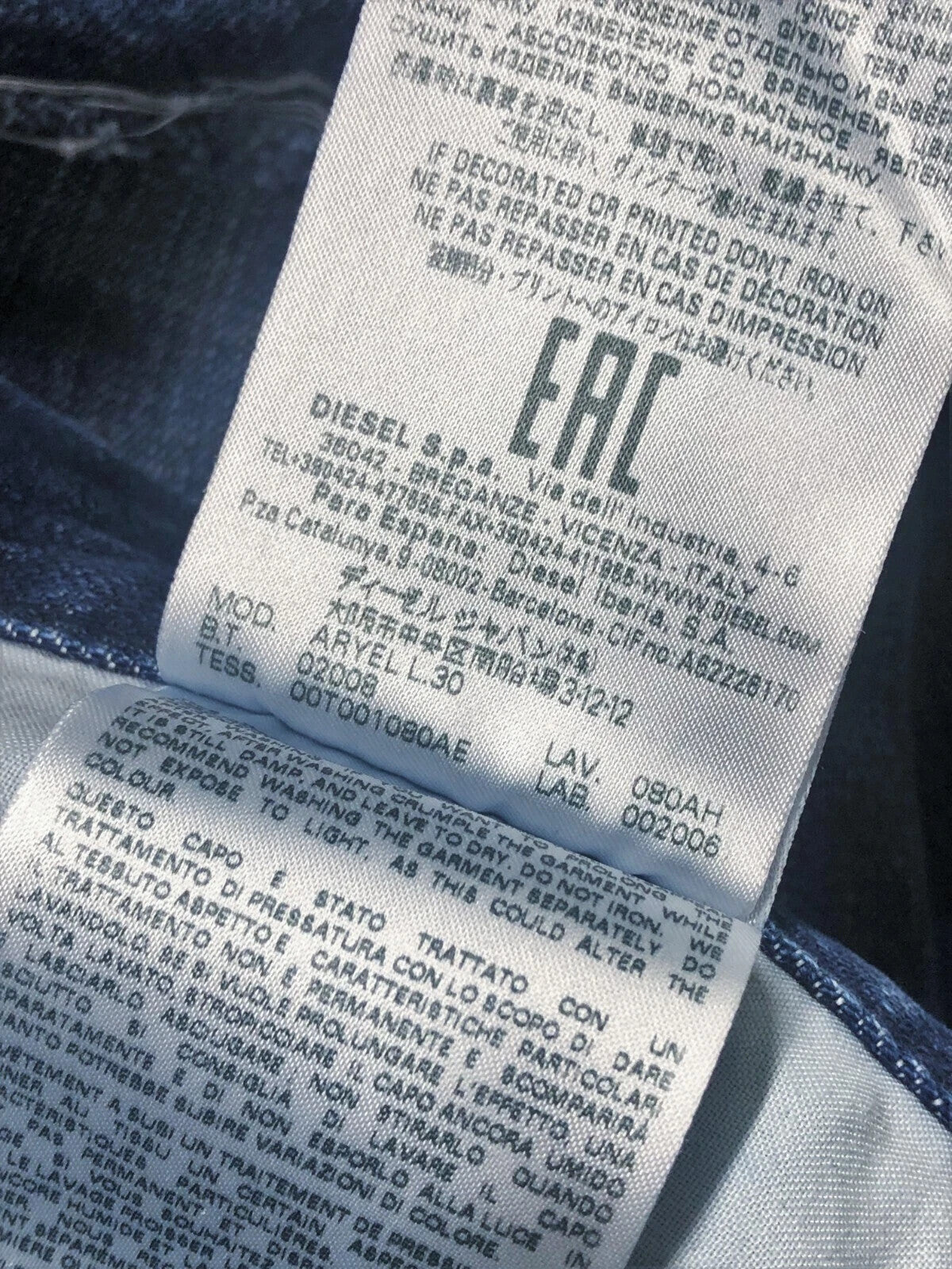 DIESEL Aryel 080AH Women Jeans W26/L30 Straight Distressed Blue Non-Stretch