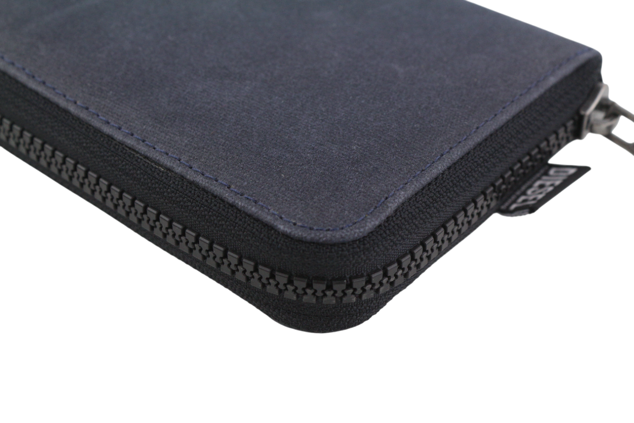 DIESEL Isuki 24 Zip Unisex Wallet ONE SIZE Black Zipper Closure RRP€150