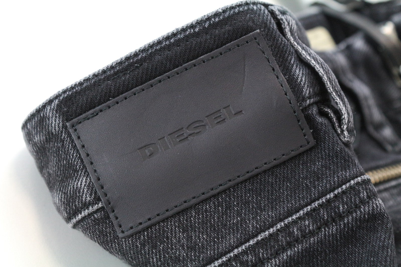 DIESEL D-Earlie 080AP W27/L32 Crop Slim Black Washed Cotton Stretch