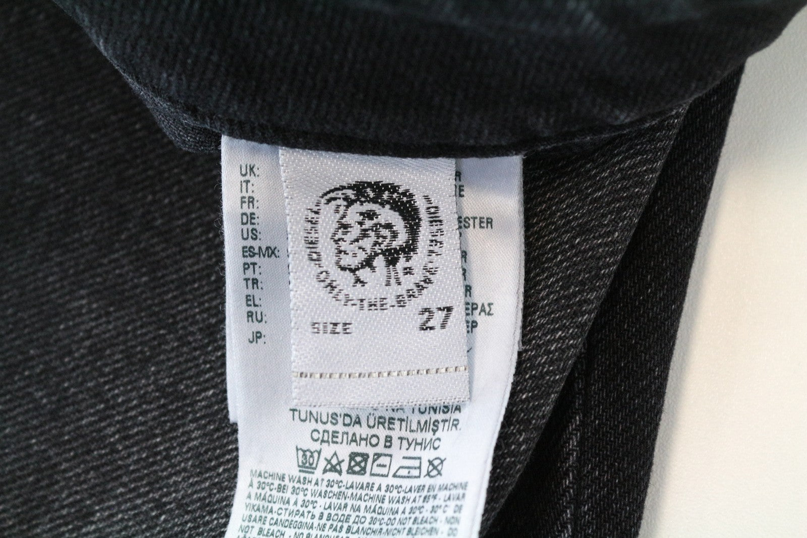 DIESEL D-Earlie 080AP W27/L32 Crop Slim Black Washed Cotton Stretch