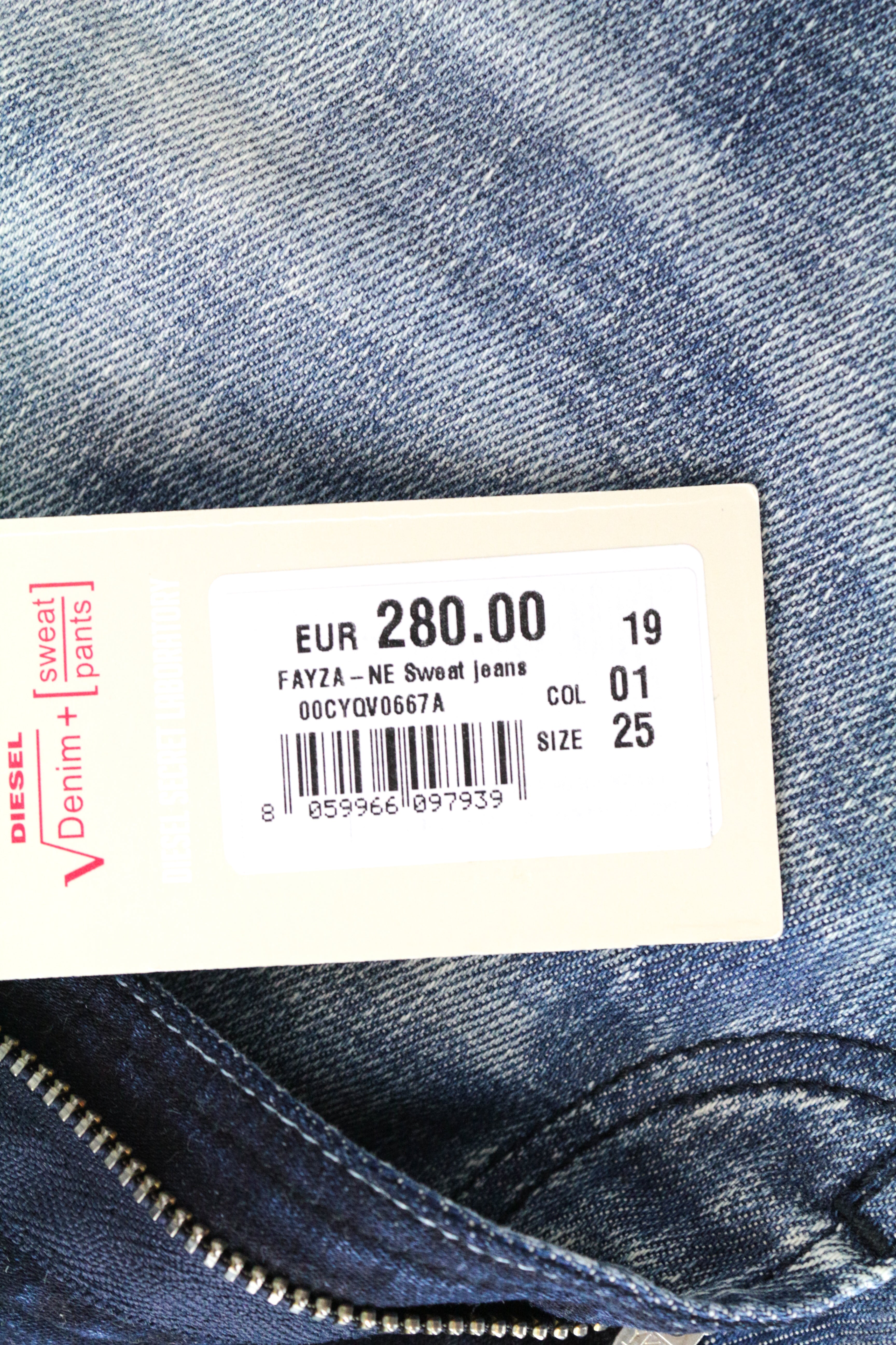 DIESEL Fayza-NE 0667A W25 Boyfriend Fit Women's Washed Jogg Jeans