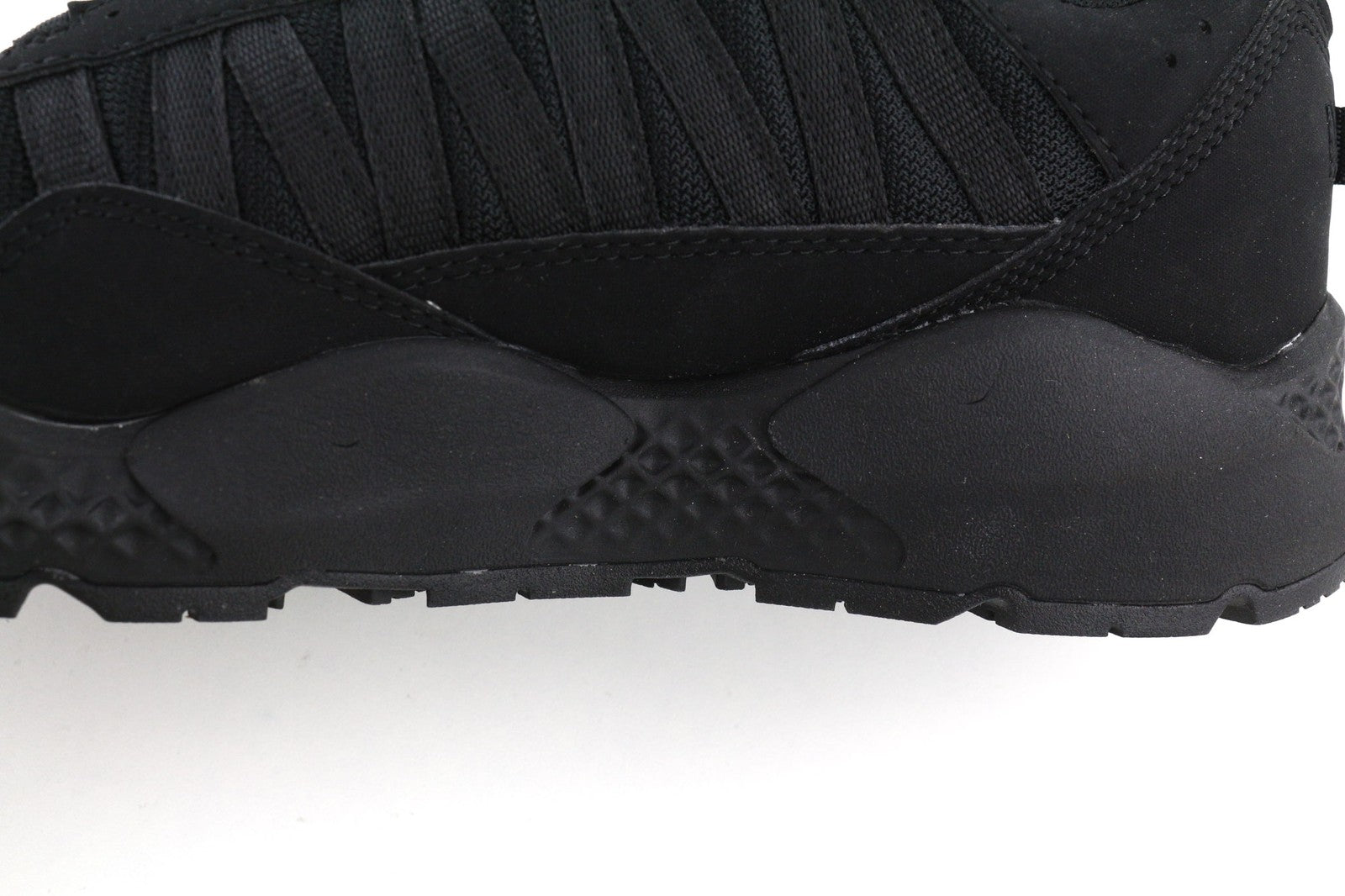 TIMBERLAND A42G6-A4742 Mens Trainers EU45/46 Black Laced Low-Top Sneakers