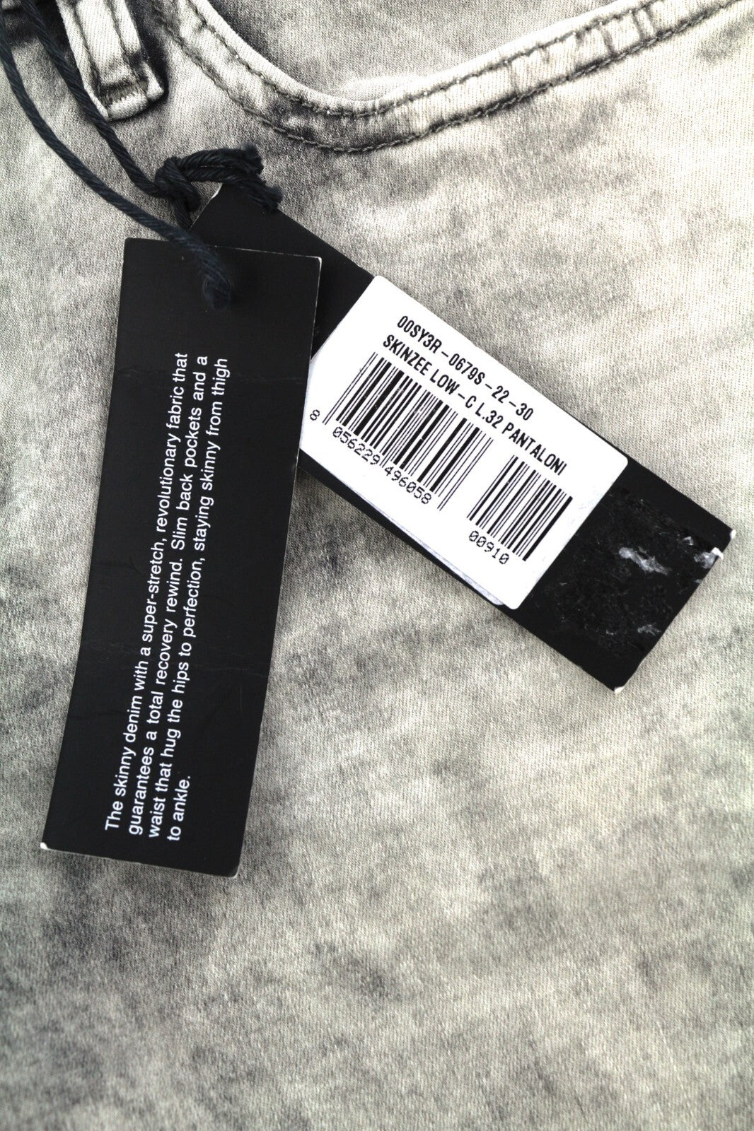 DIESEL Skinzee Low-C 0679C Womens Jeans W30/L32 Super Slim Skinny Waist Grey