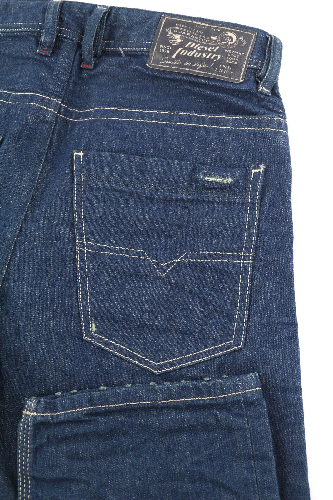 DIESEL Braddom 8880K Mens Jeans W27/L32 Regular Slim Carrot ButtonWashed Blue