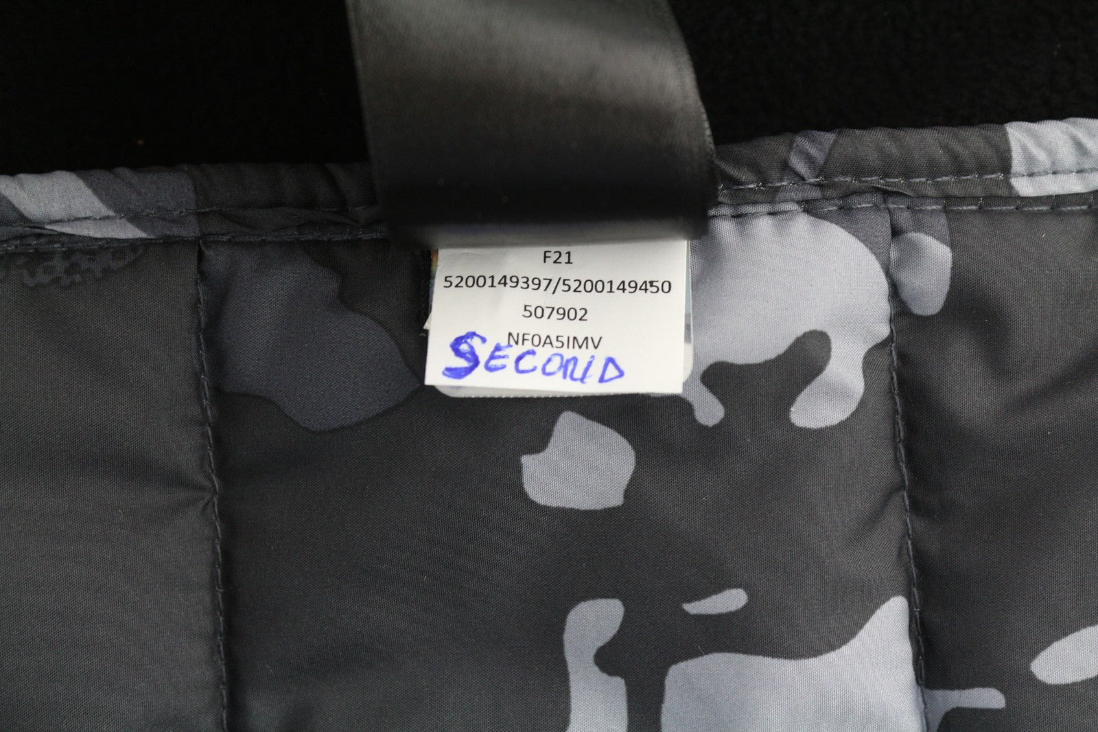 THE NORTH FACE New Wadded Mens Waistcoat XS Zip Insulation Quilted Camouflage